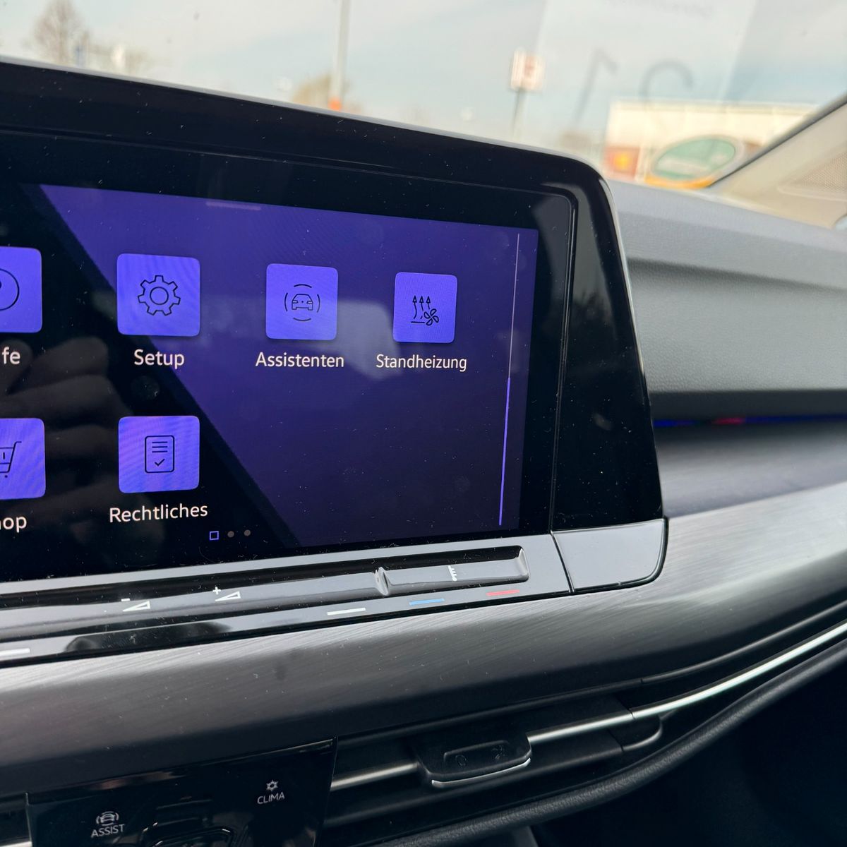 Volkswagen Golf VIII Lim. Style 1.5 eTSI - Samsaru's Car Outlet