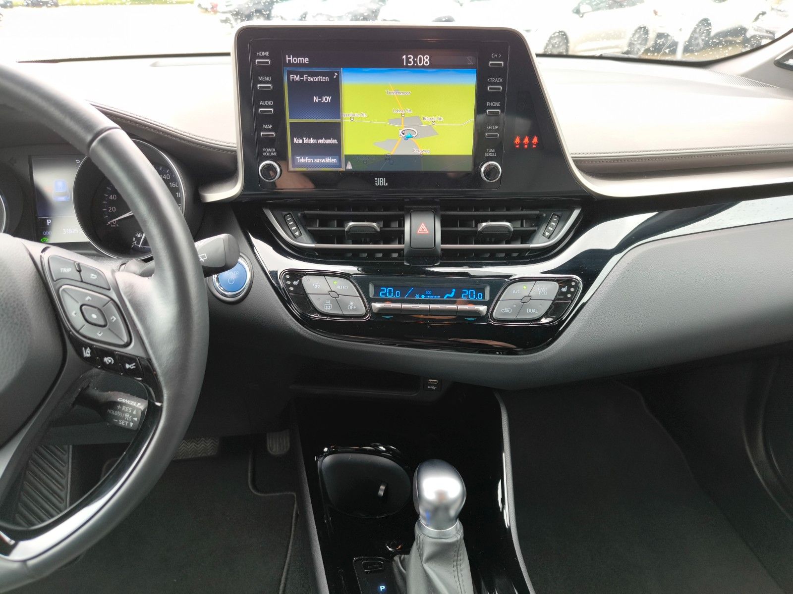 Toyota C-HR Hybrid Lounge - Samsaru's Car Outlet