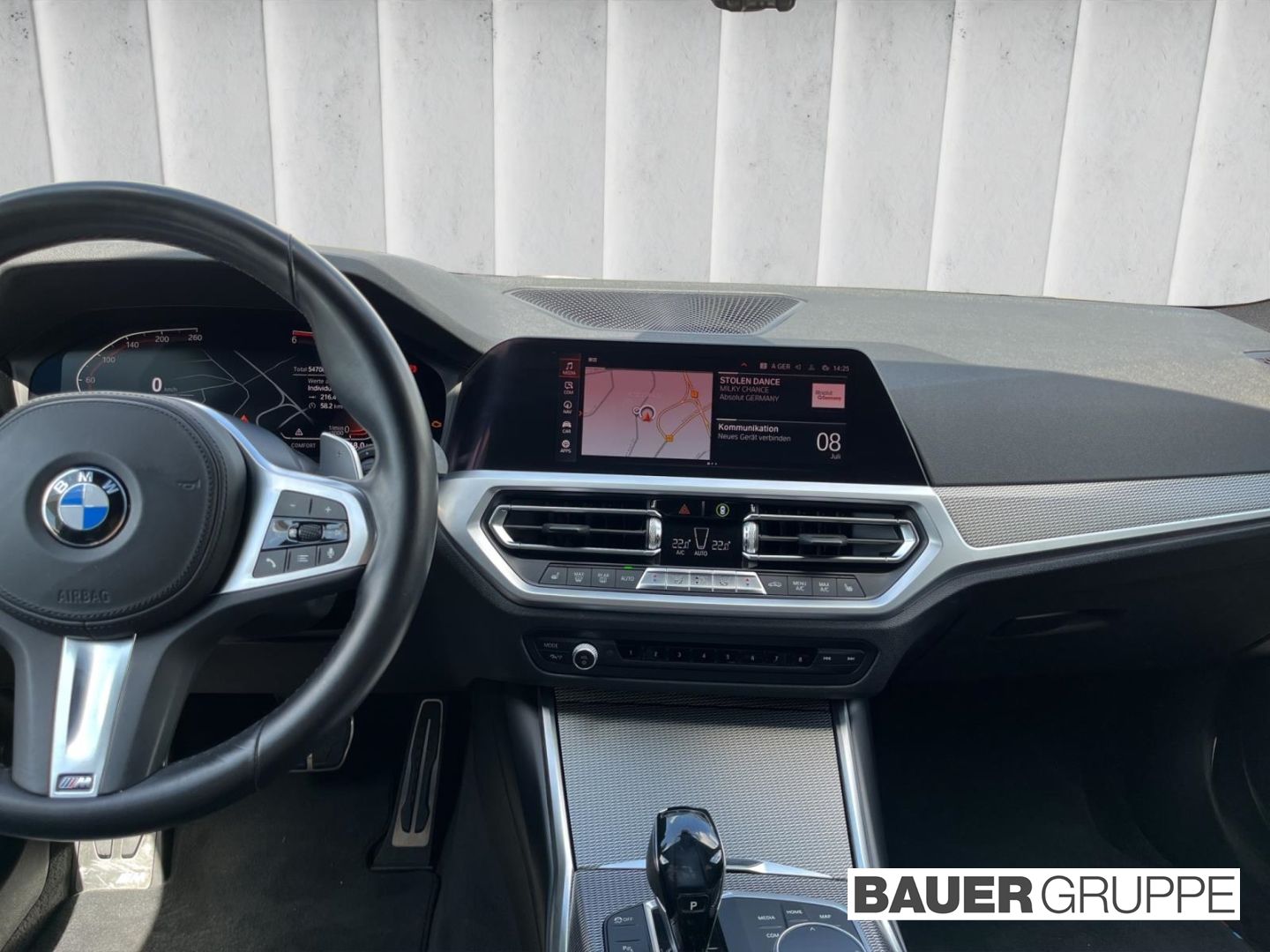 BMW 320 d xDrive M Sport Touring - Samsaru's Car Outlet