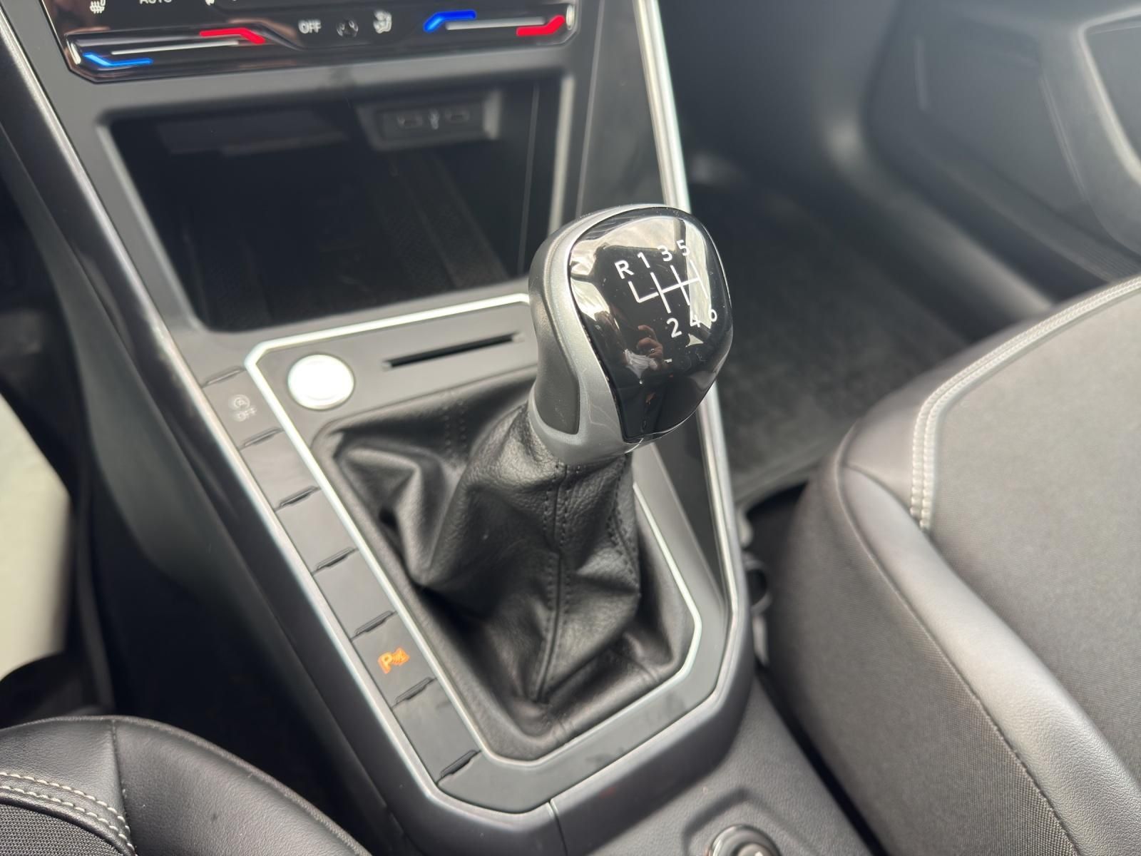 Volkswagen Taigo 1.0 TSI Style - Samsaru's Car Outlet