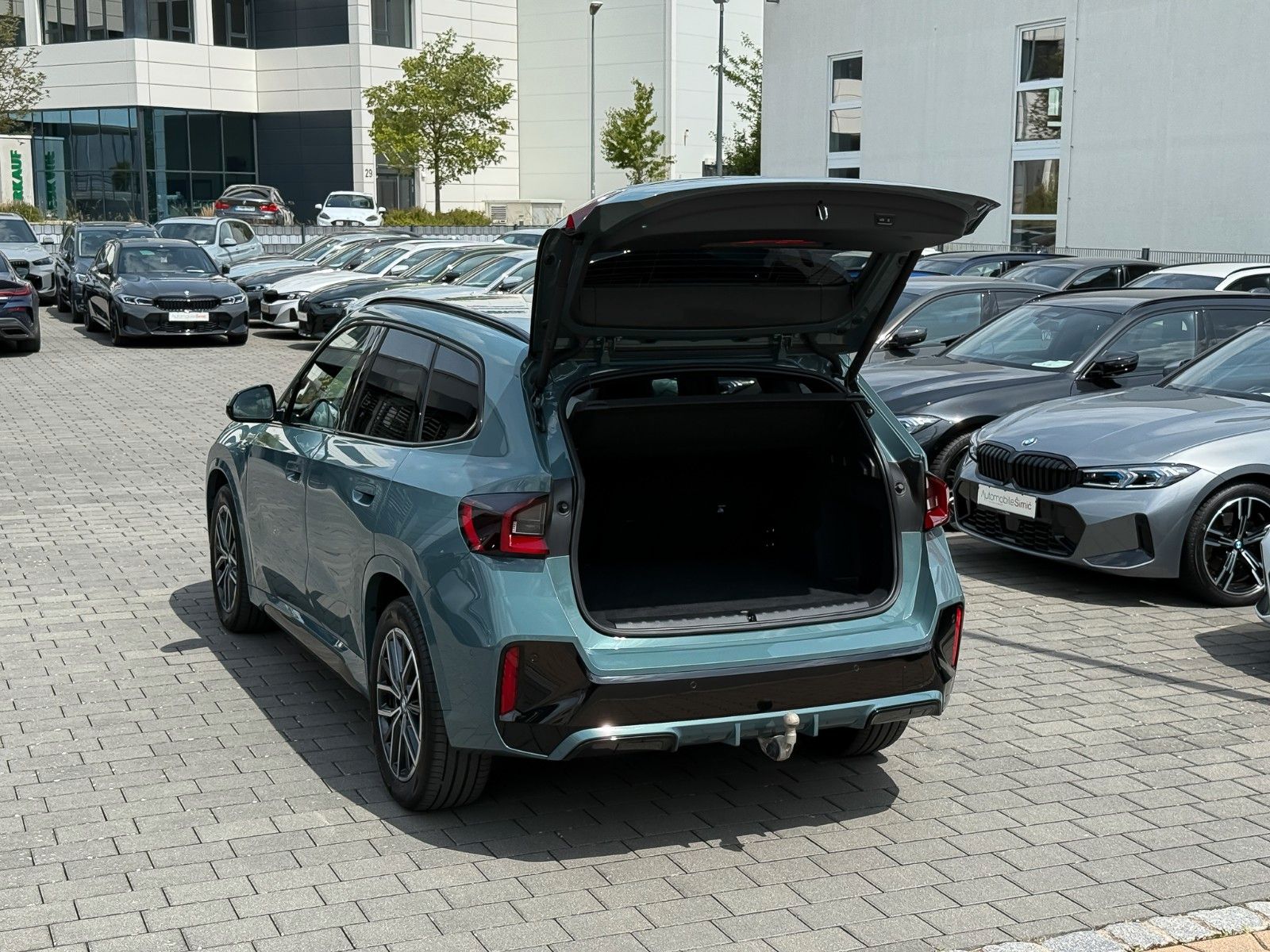 BMW X1 23 d xDrive M Sport - Samsaru's Car Outlet