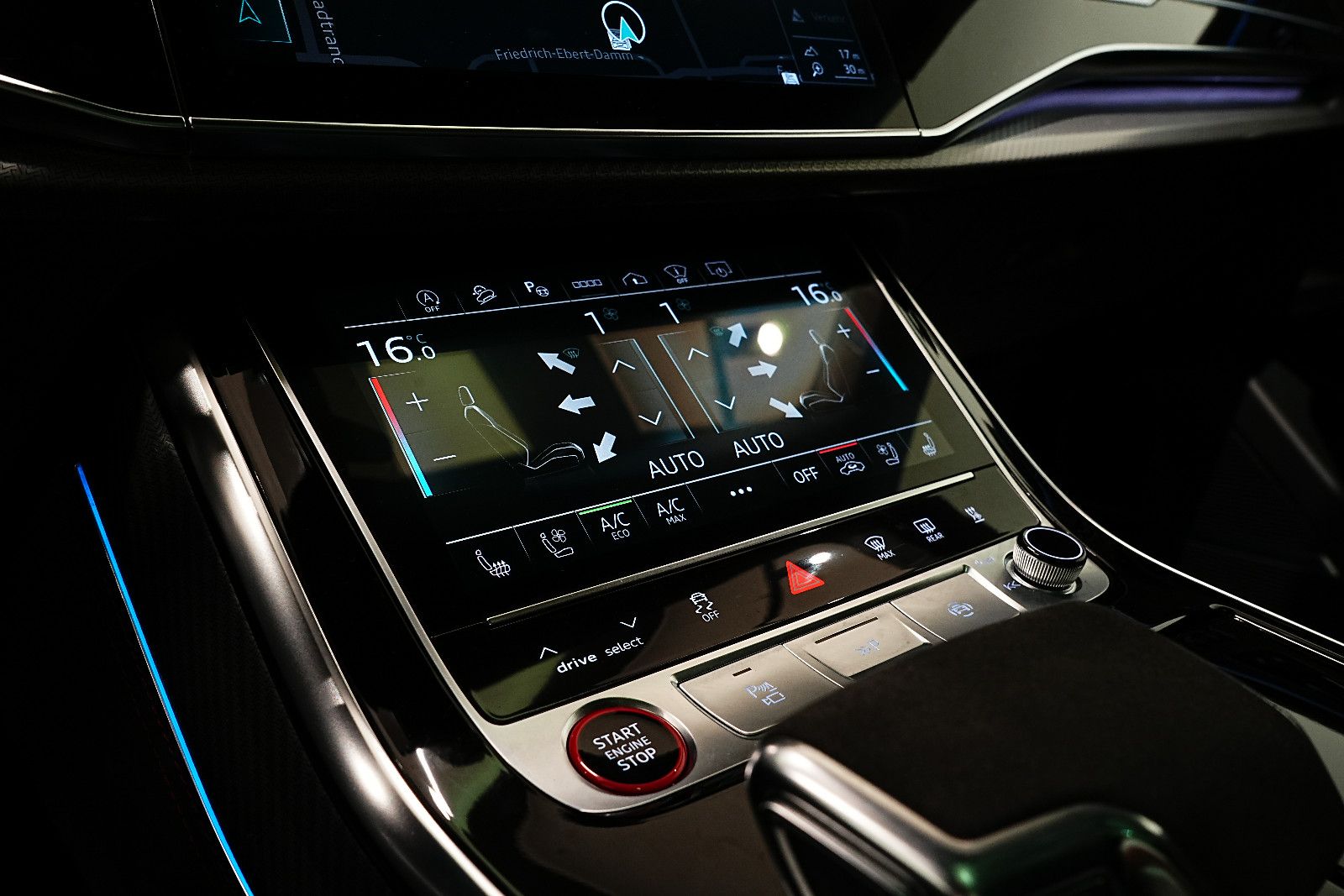 Audi RSQ8 4.0|HUD|KERAMIK|CARBON|SOFT|LUFT|3D|MASSAG|