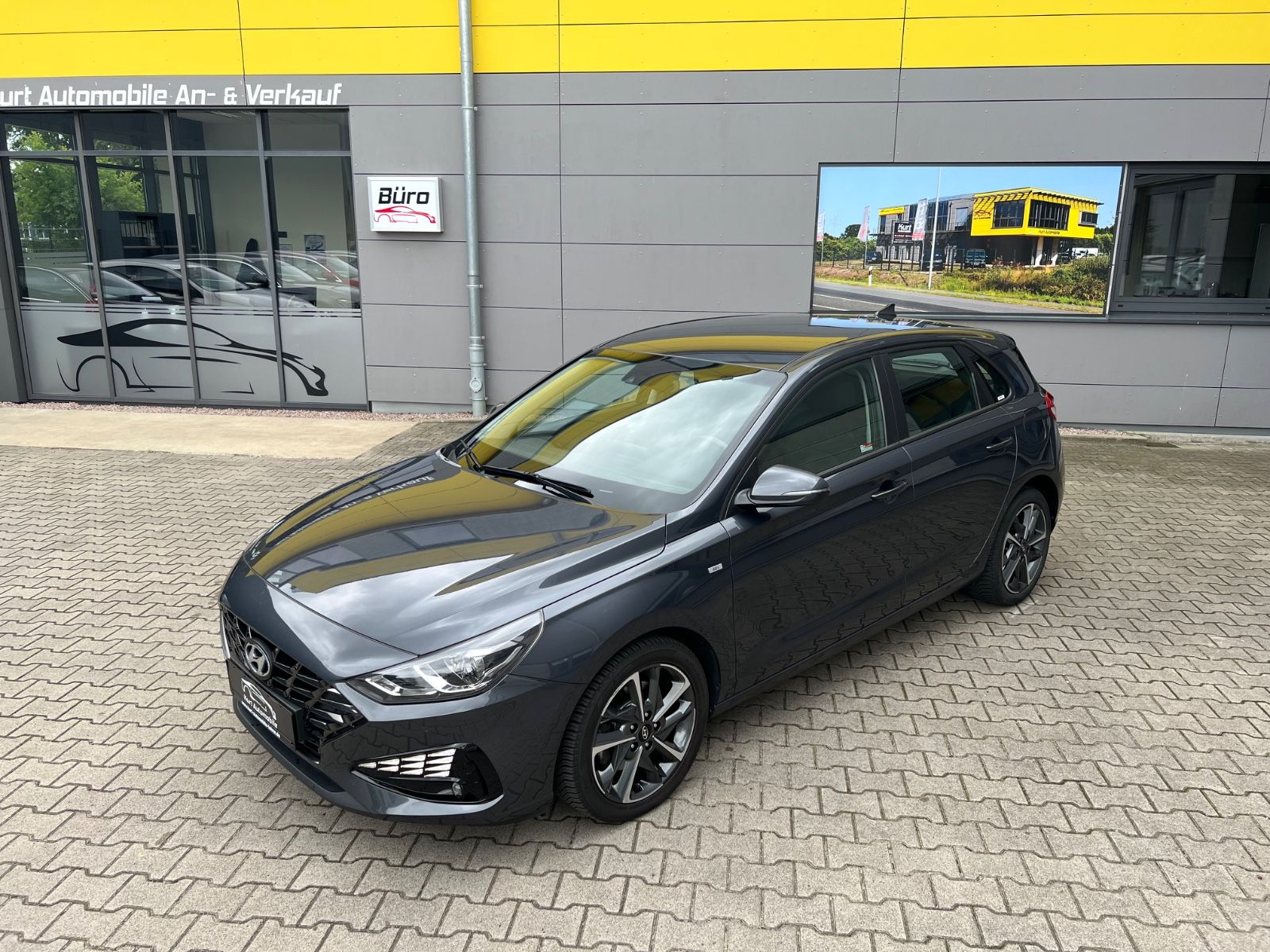 Hyundai i30 Trend Mild-Hybrid - Samsaru's Car Outlet