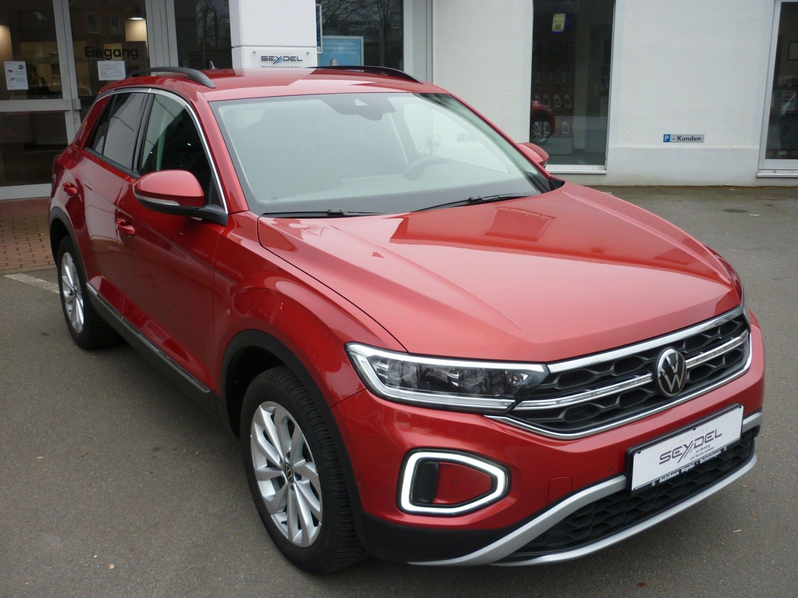 Volkswagen T-Roc Style 1.5 TSI - Samsaru's Car Outlet