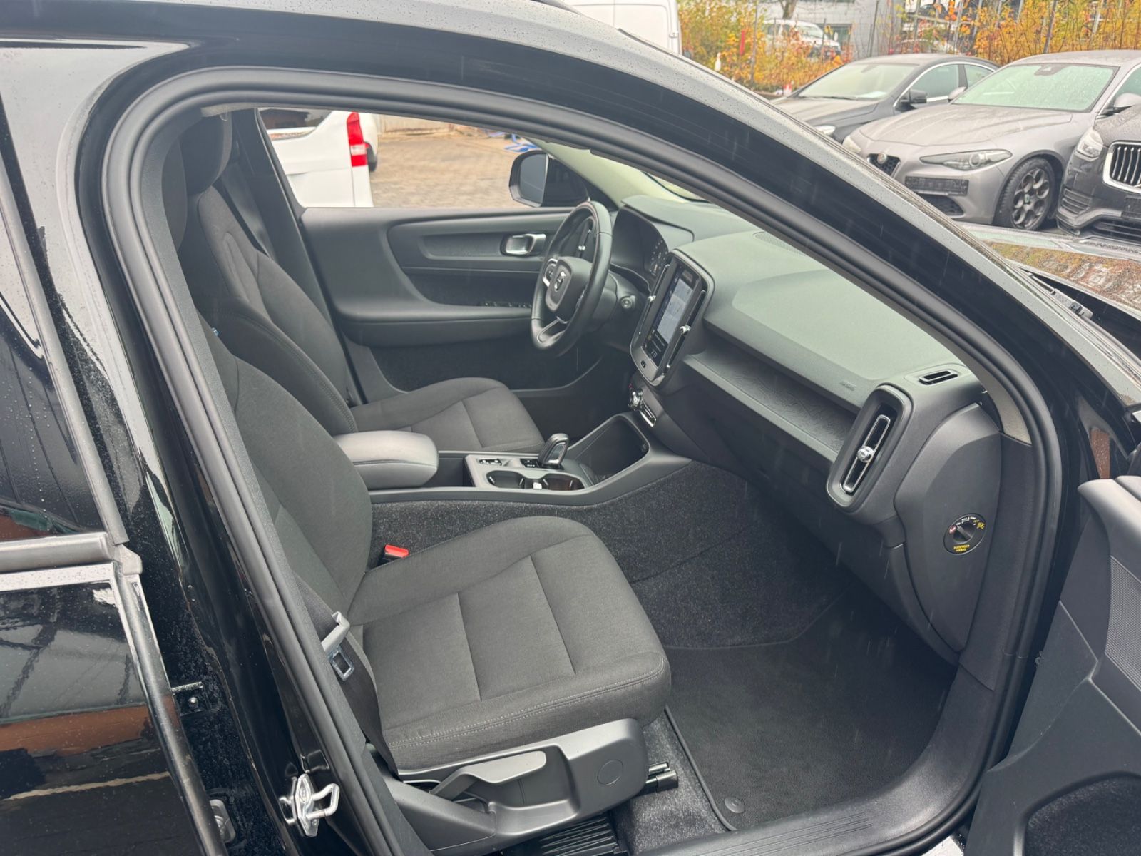 Volvo XC 40  Momentum**Navi+Winter+Kamera**