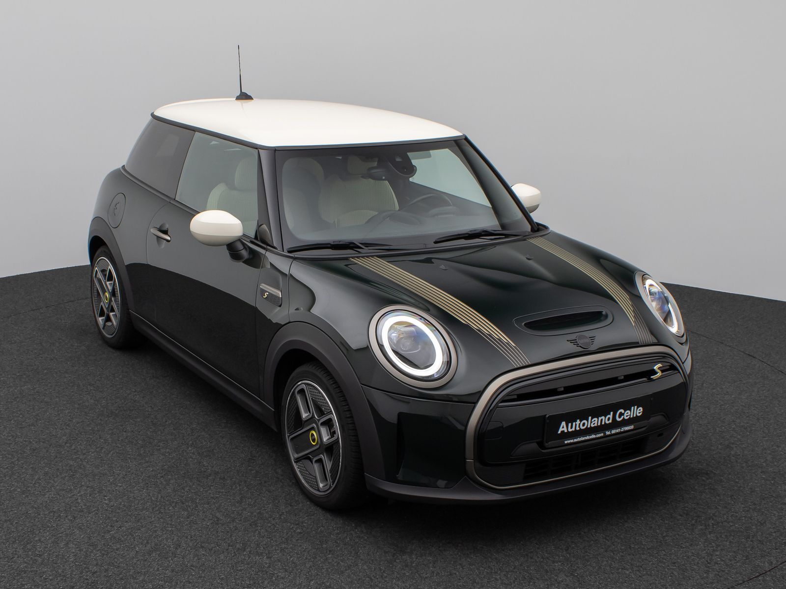 MINI COOPER SE Resolute Edition - Samsaru's Car Outlet