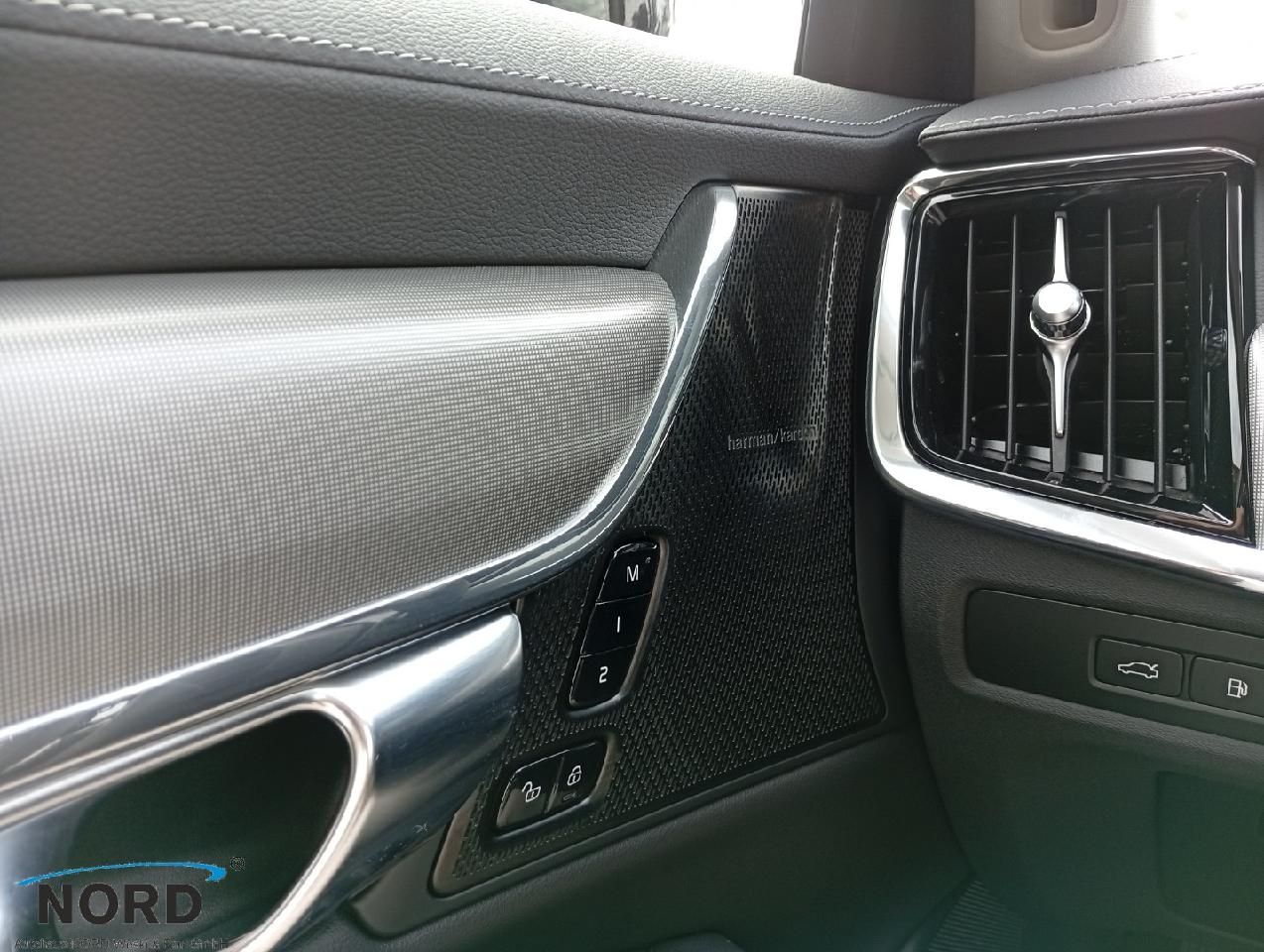 Volvo S90 T8 Ultimate Dark Plug-In Hybrid AWD