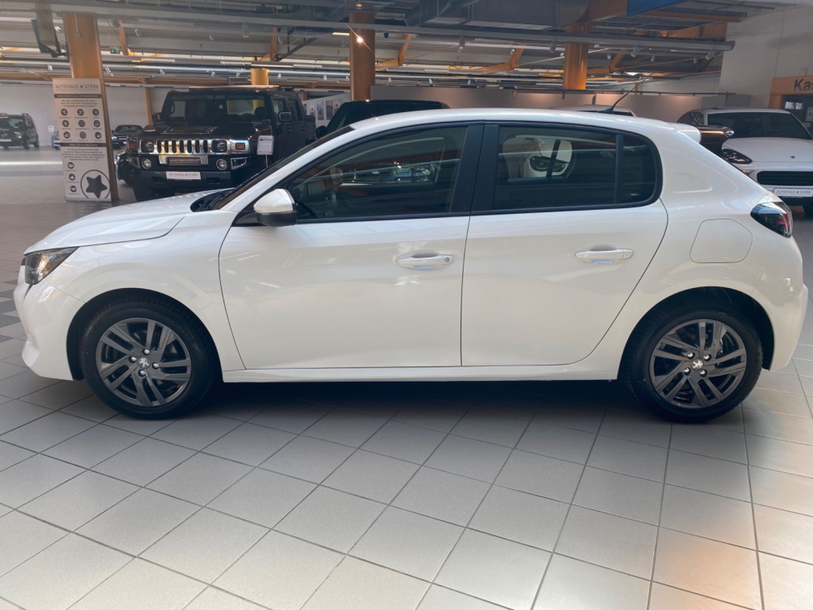 Peugeot 208 Active Pack - Samsaru's Car Outlet