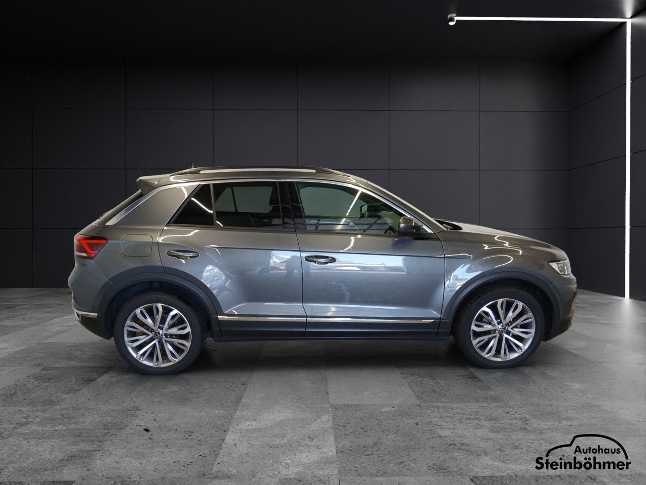 Volkswagen T-ROC Sport 1.5TSI DSG - Samsaru's Car Outlet