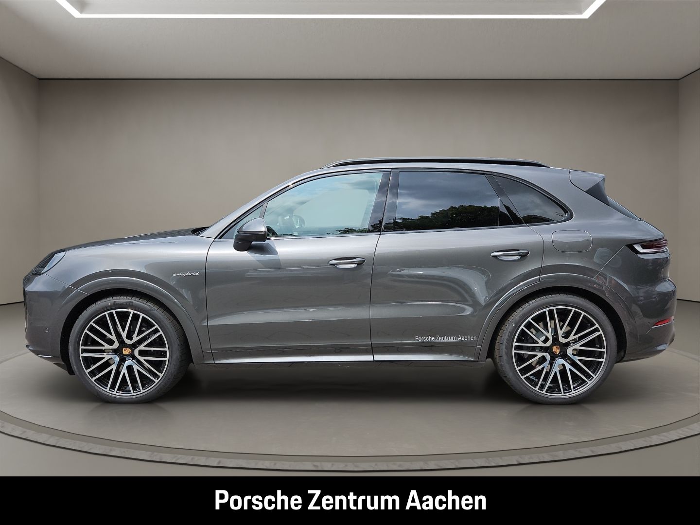 Porsche Cayenne E-Hybrid BOSE Panoramadach Luftfederung
