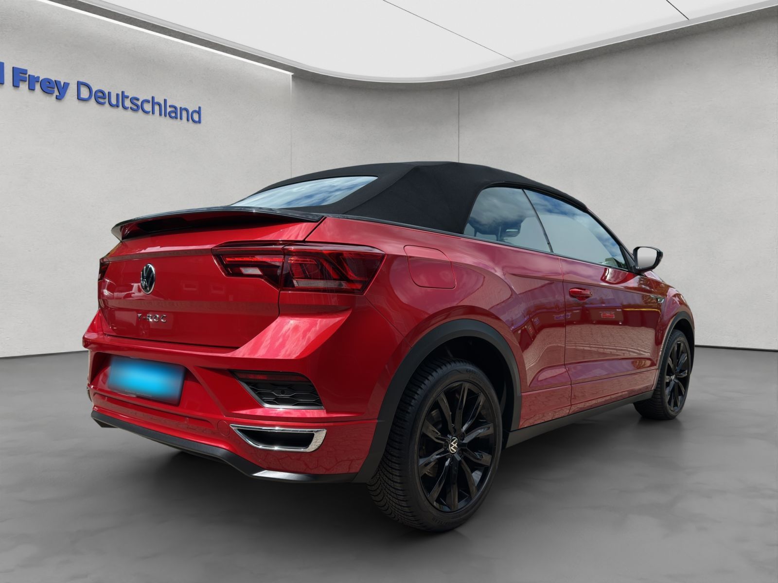 Volkswagen T-Roc 1.5 TSI DSG R-Line - Samsaru's Car Outlet