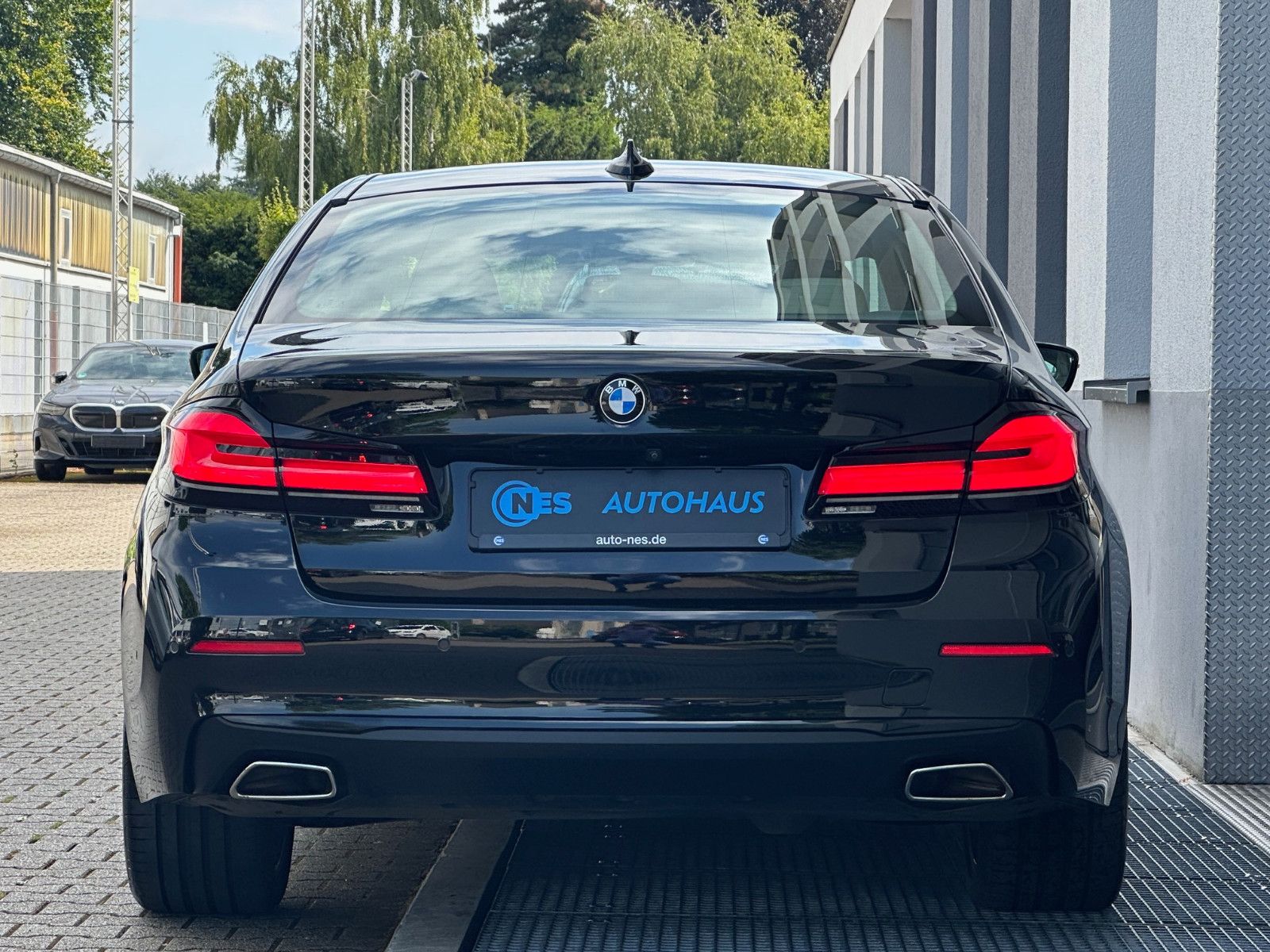 BMW 520d xDr *ACC*DRIVING*4-ZONEN KL.*KAM*HiFi*LEDER