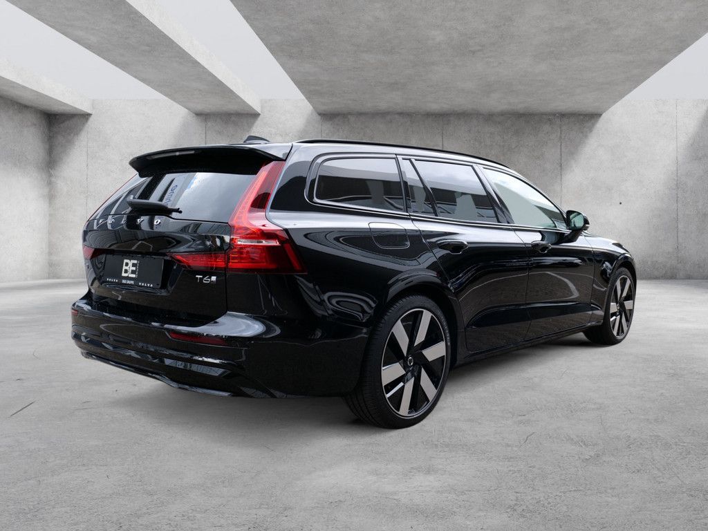 Volvo V60 T6 Ultra Dark Recharge Plug-In Hybrid AWD