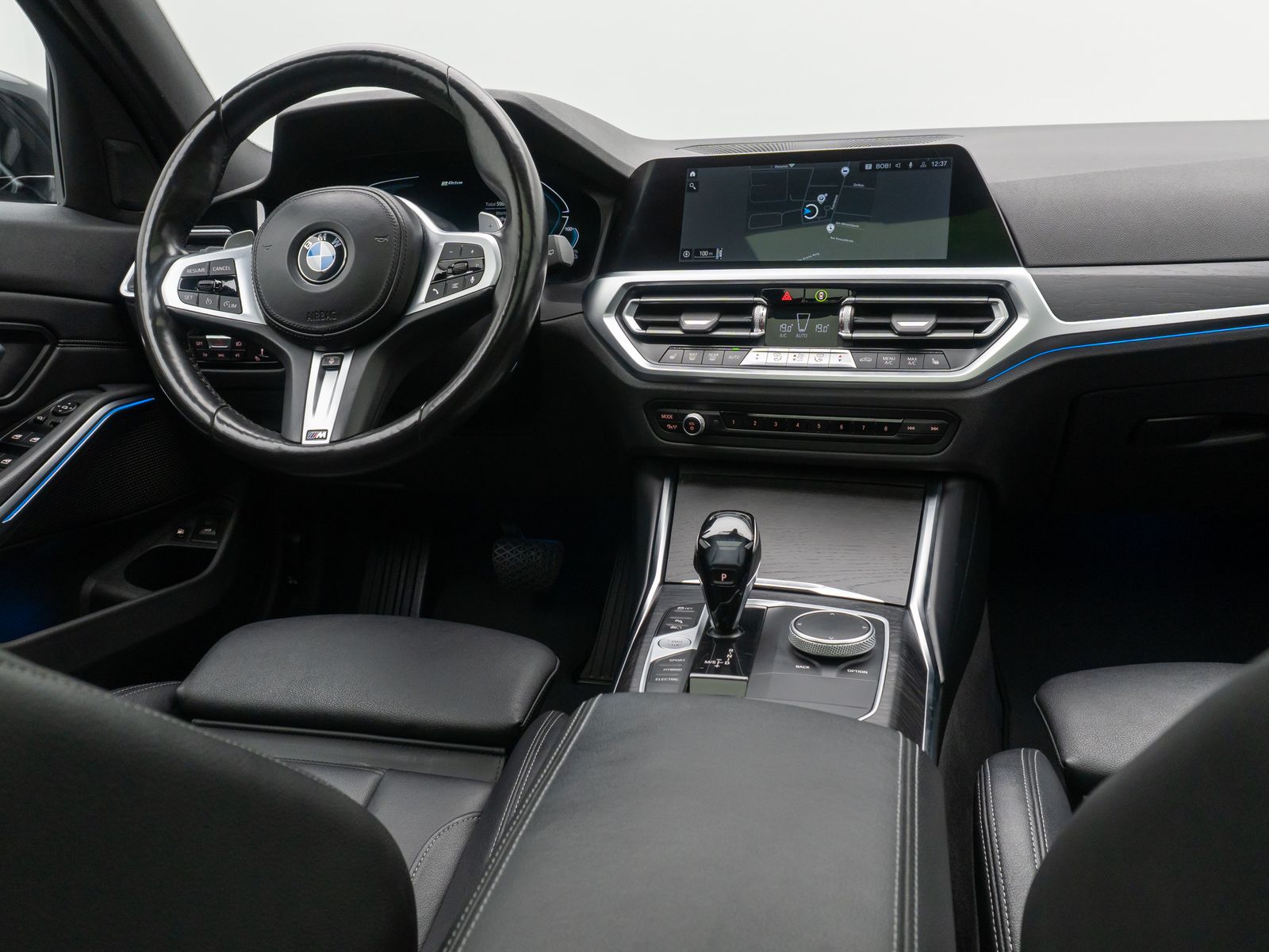 BMW 320e xD Sport Line - Samsaru's Car Outlet