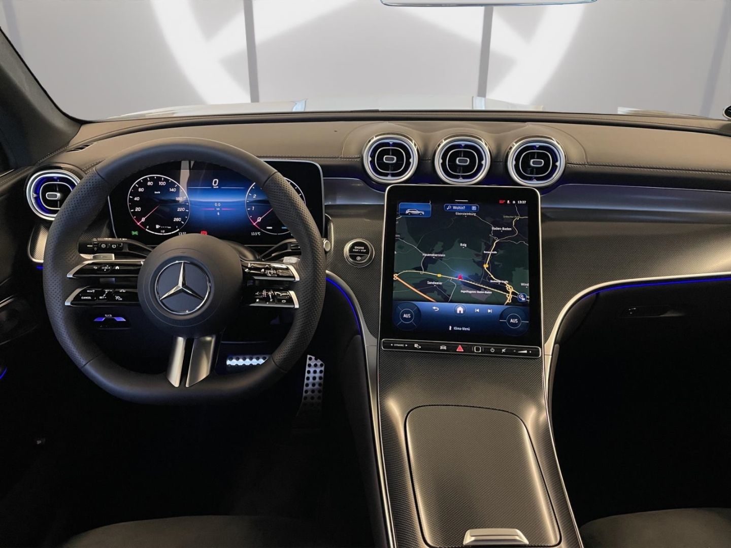 Mercedes-Benz GLC 300 4M EDITION AMG 20''NIGHT PANO AHK DISTR