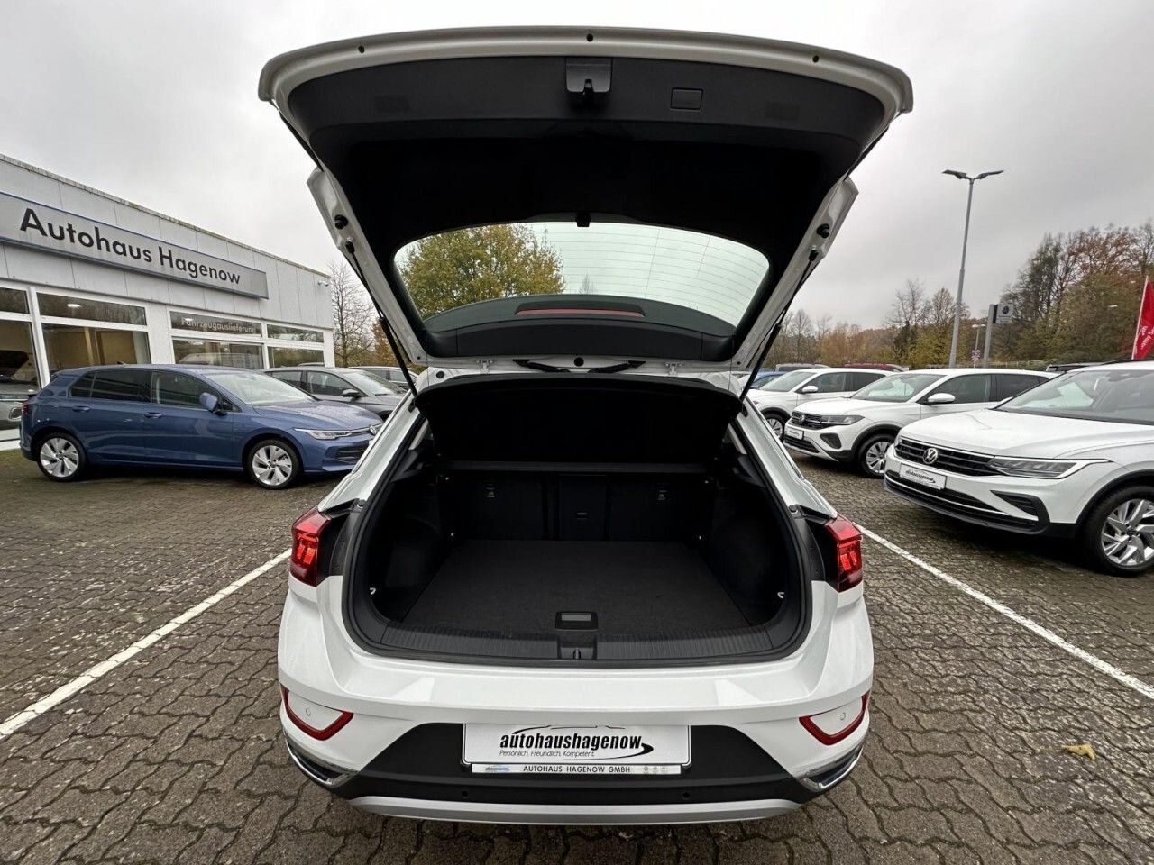 Volkswagen T-Roc 1.5 TSI Style - Samsaru's Car Outlet
