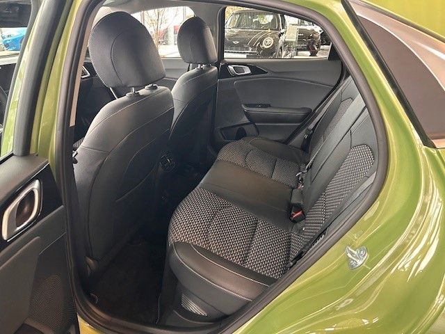Kia XCeed 1.6 PHEV Spirit - Samsaru's Car Outlet