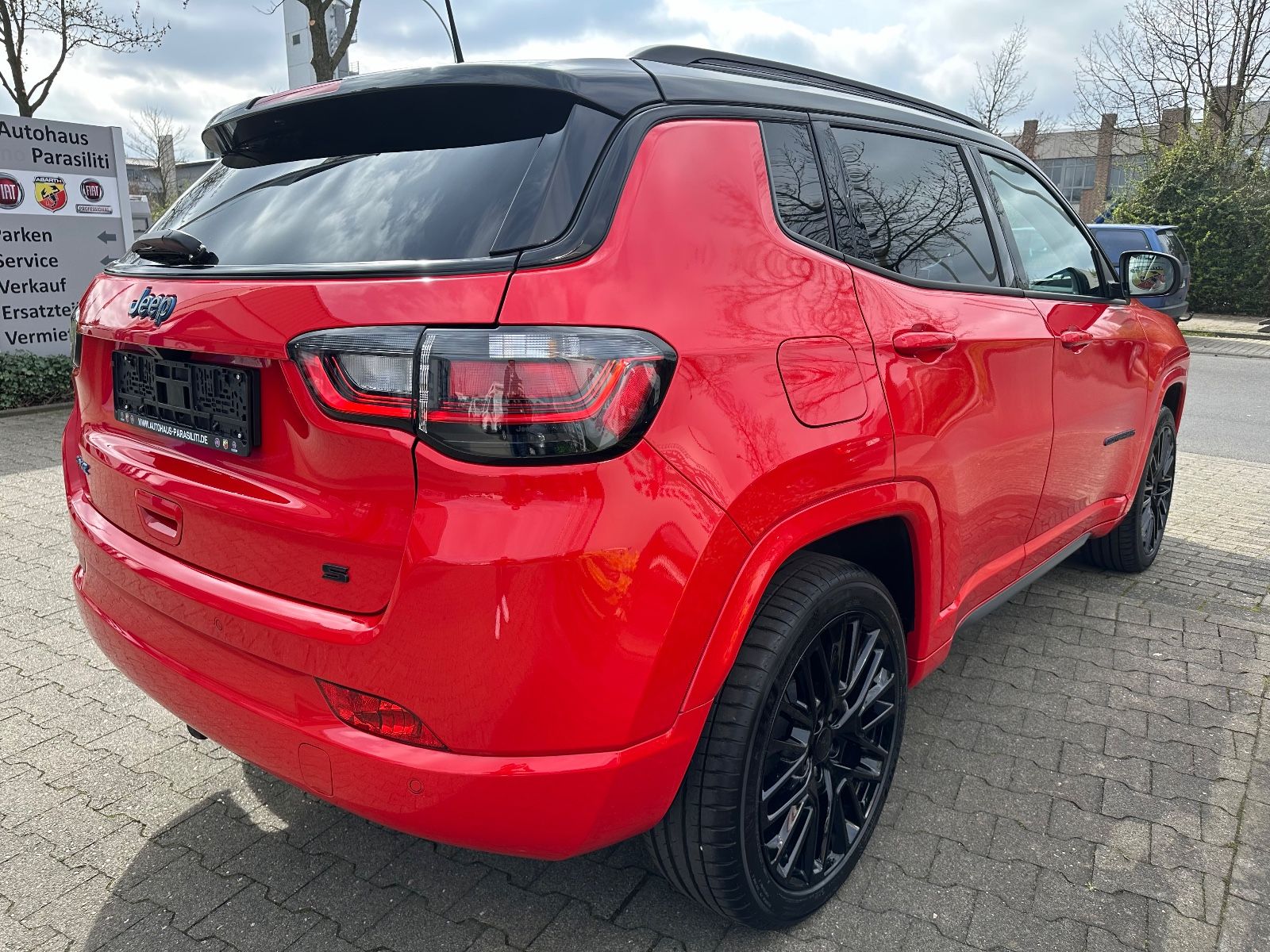 Jeep CompassS Plug-In Hybrid 4WD 8-fach Bereifung AHK