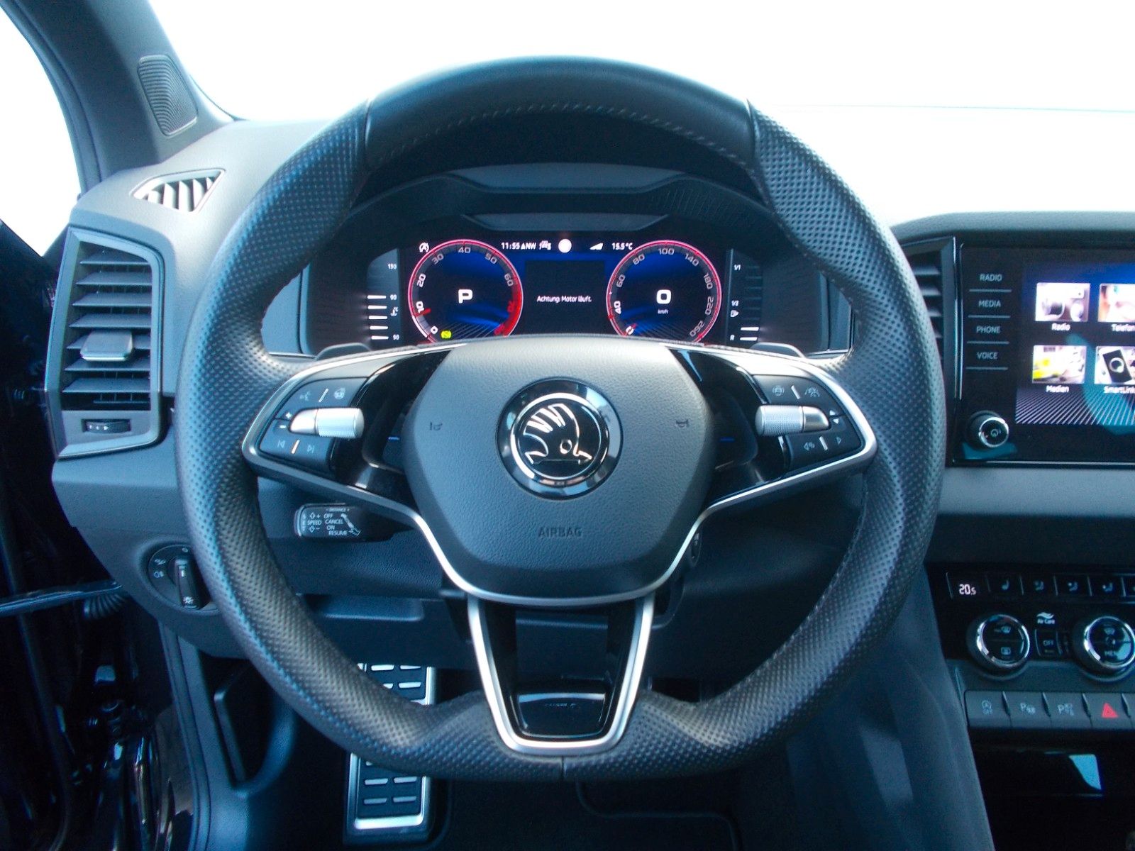 Skoda Karoq  1.5 TSI Sportline * DSG * Navi *AHK *360°