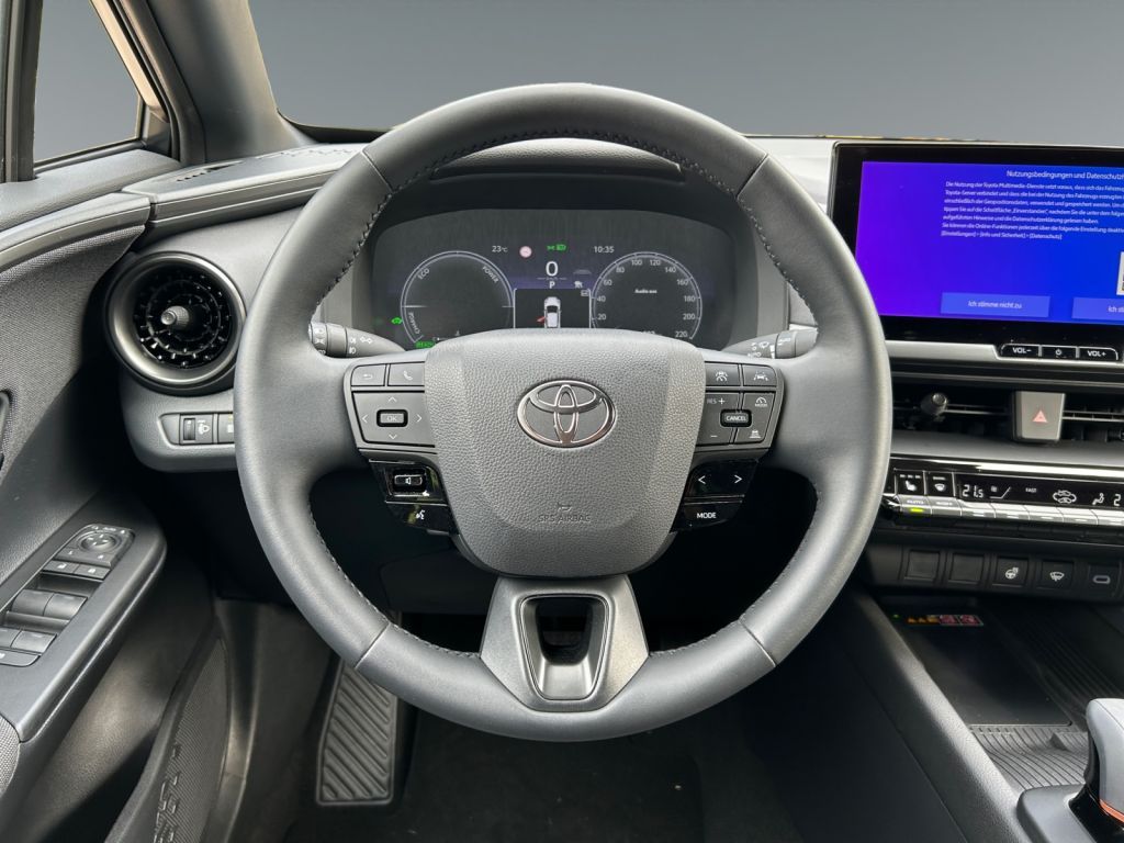 Toyota C-HR 1.8 Hybrid Black&White