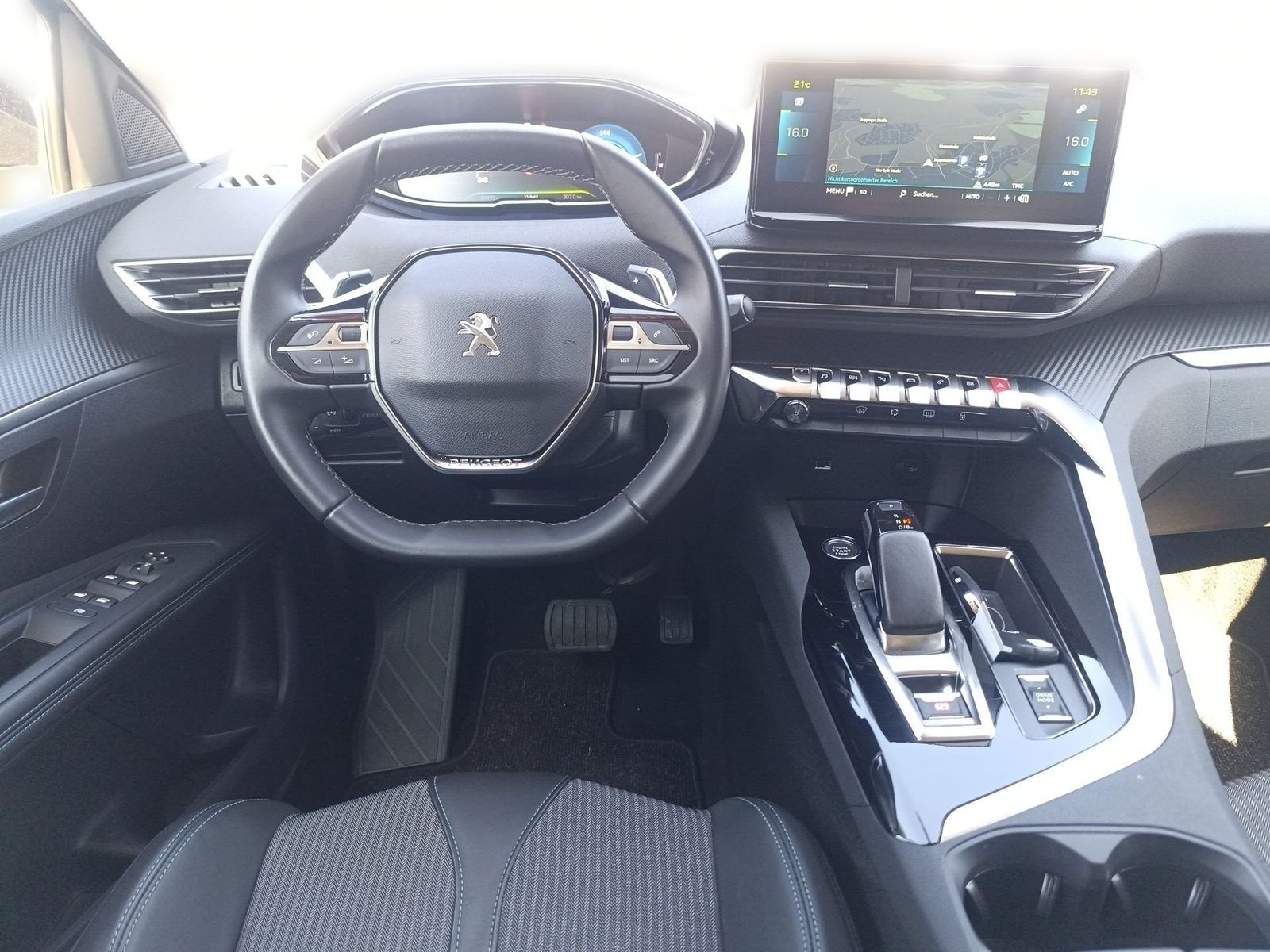 Peugeot 3008 Hybrid 225 (Plug-In) e-EAT8 Allure Navi