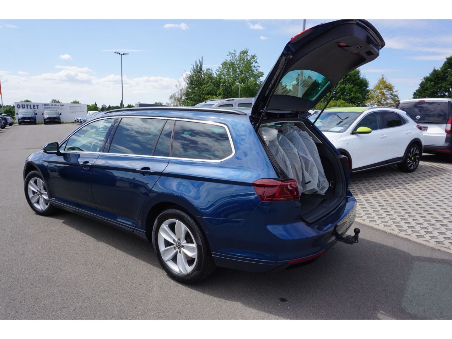 Volkswagen Passat 2.0 TSI DSG - Samsaru's Car Outlet