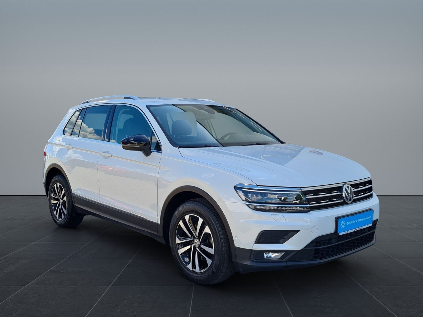 Volkswagen Tiguan 2.0 TDI DSG IQ.DRIVE - Samsaru's Car Outlet