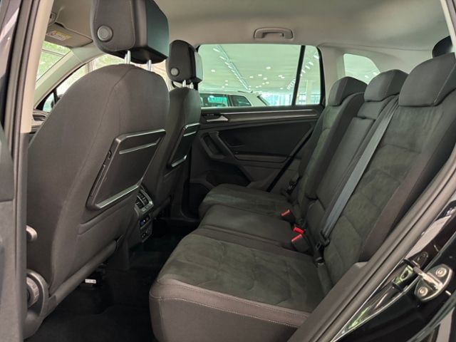 Volkswagen Tiguan Highline TSI DSG 4Motion AHK LED NAVI PDC