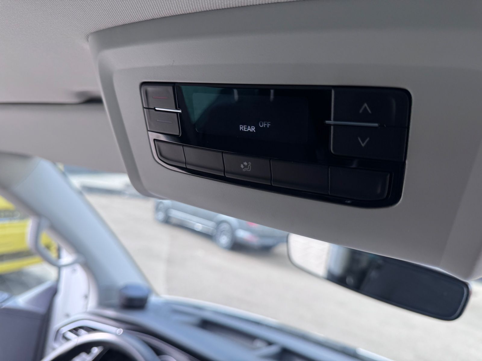 Volkswagen T6.1 Multivan Comfortline - Samsaru's Car Outlet