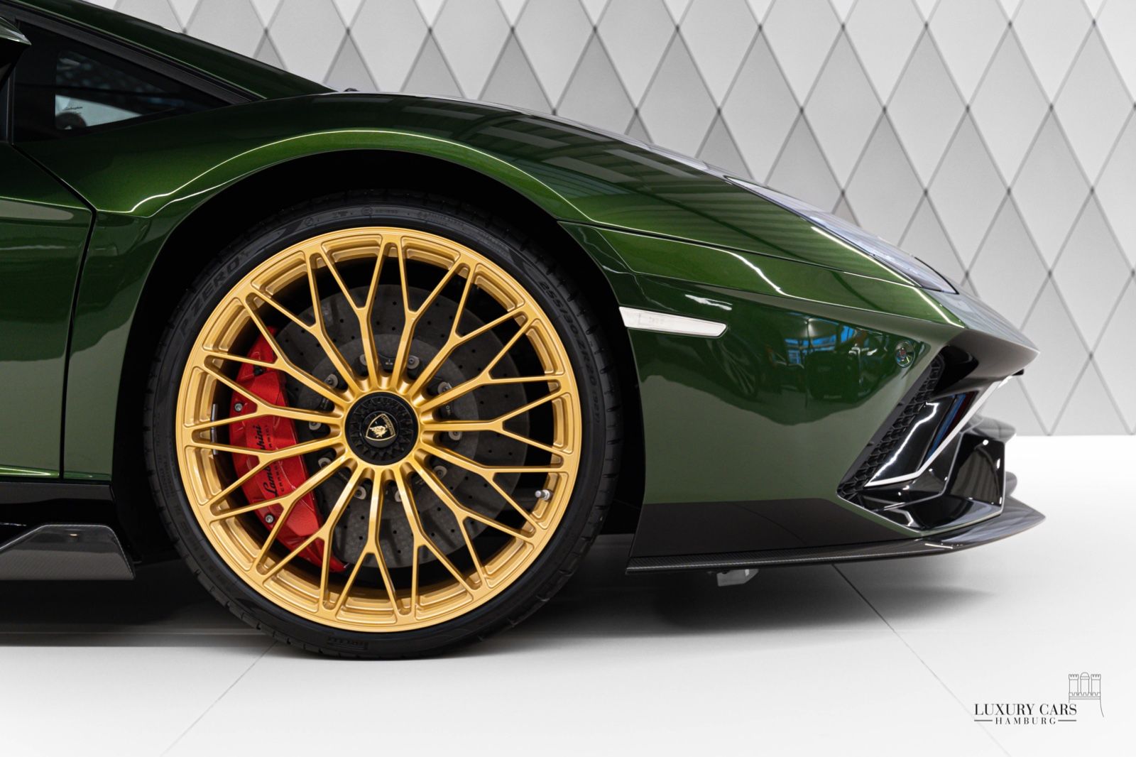 Lamborghini Aventador Ultimae - Samsaru's Car Outlet