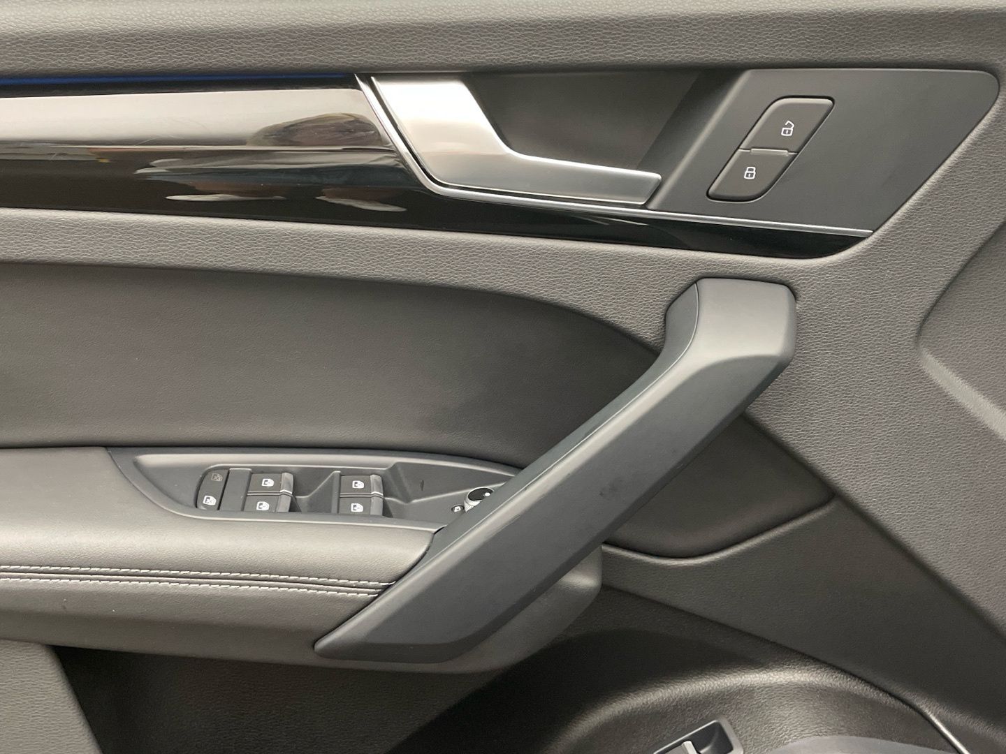 Audi Q5 Sportback S line 40 TDI quattro - Samsaru's Car Outlet