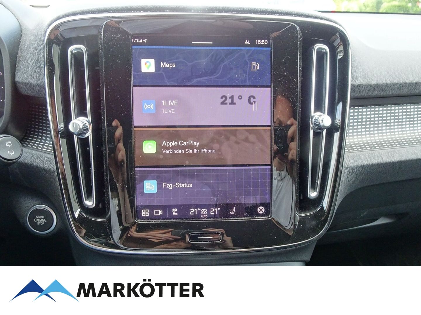 Volvo XC40 B3 Plus Dark - Samsaru's Car Outlet