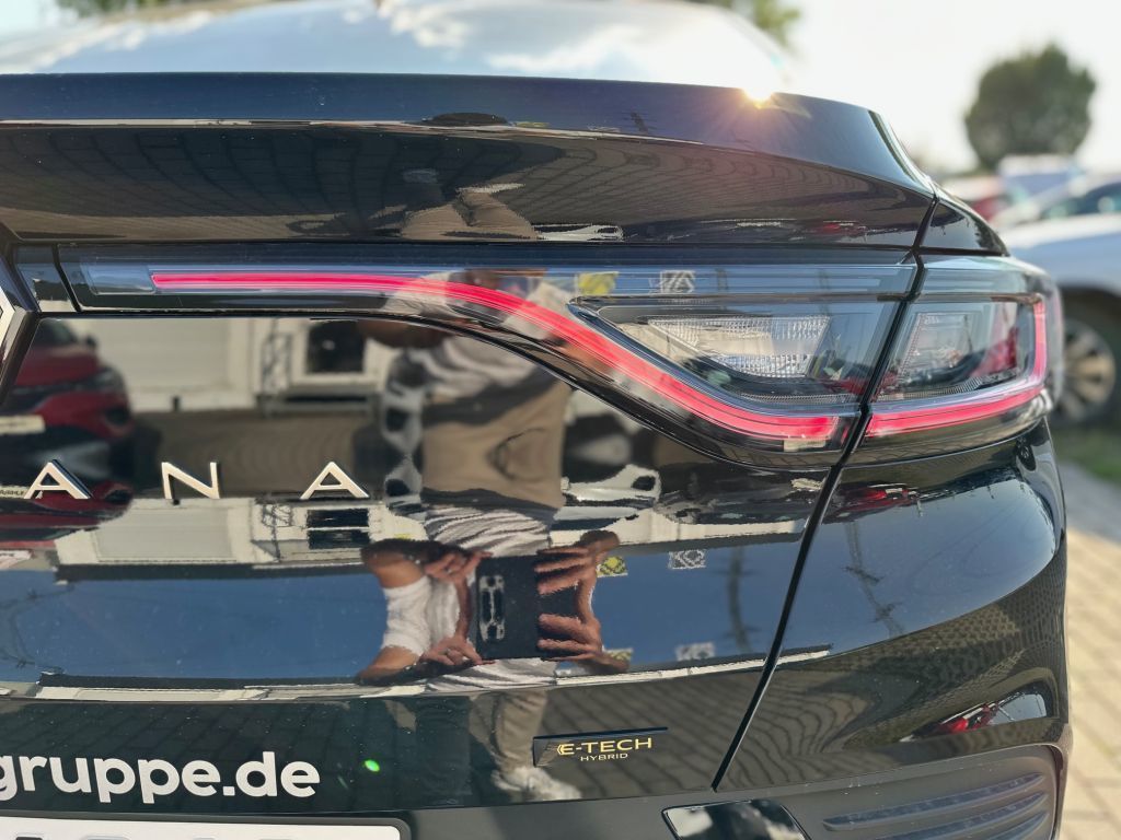 Renault Arkana TECHNO E-Tech Full Hybrid 145 - Samsaru's Car Outlet