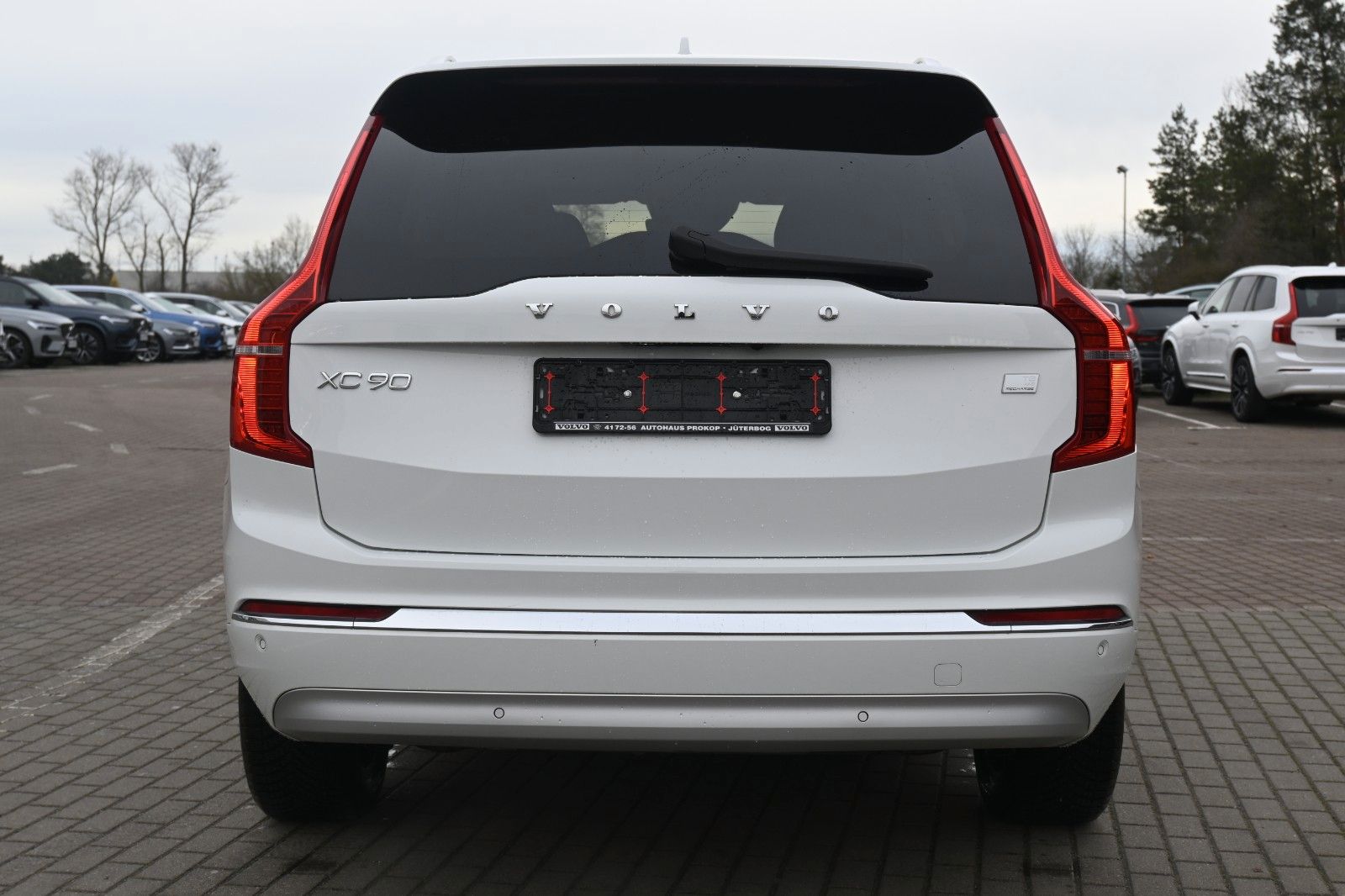 Volvo XC90 T8 AWD Inscrip. - Samsaru's Car Outlet