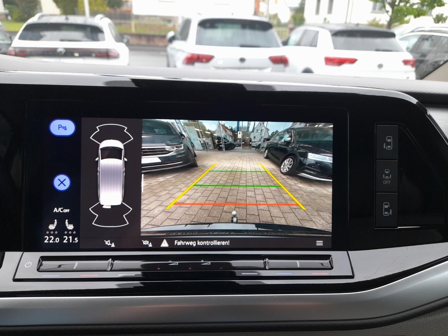 Volkswagen Multivan Life 2.0 TDI - Samsaru's Car Outlet