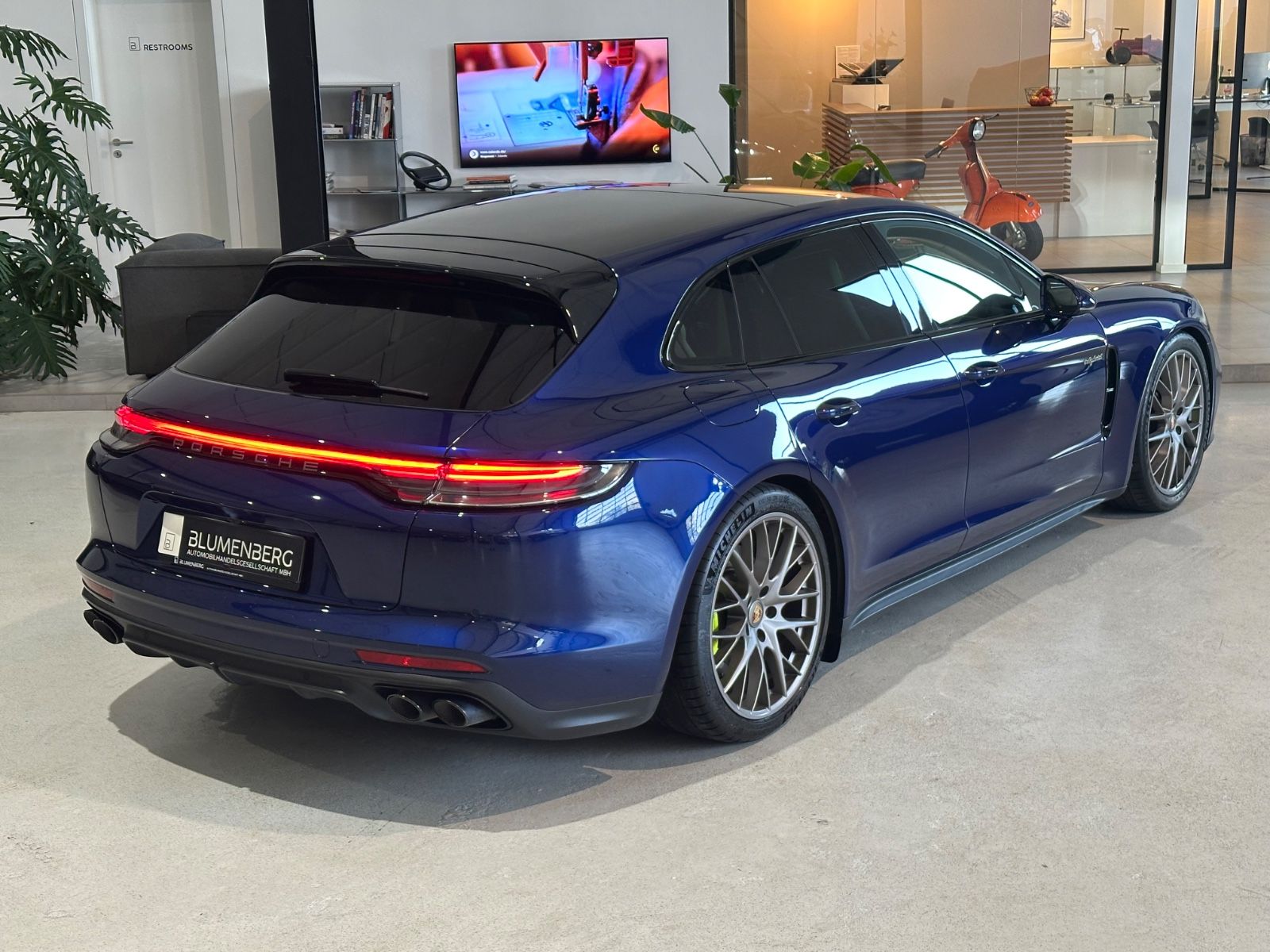 Porsche Panamera Sport Turismo 4 E-Hybrid Plat. Edition