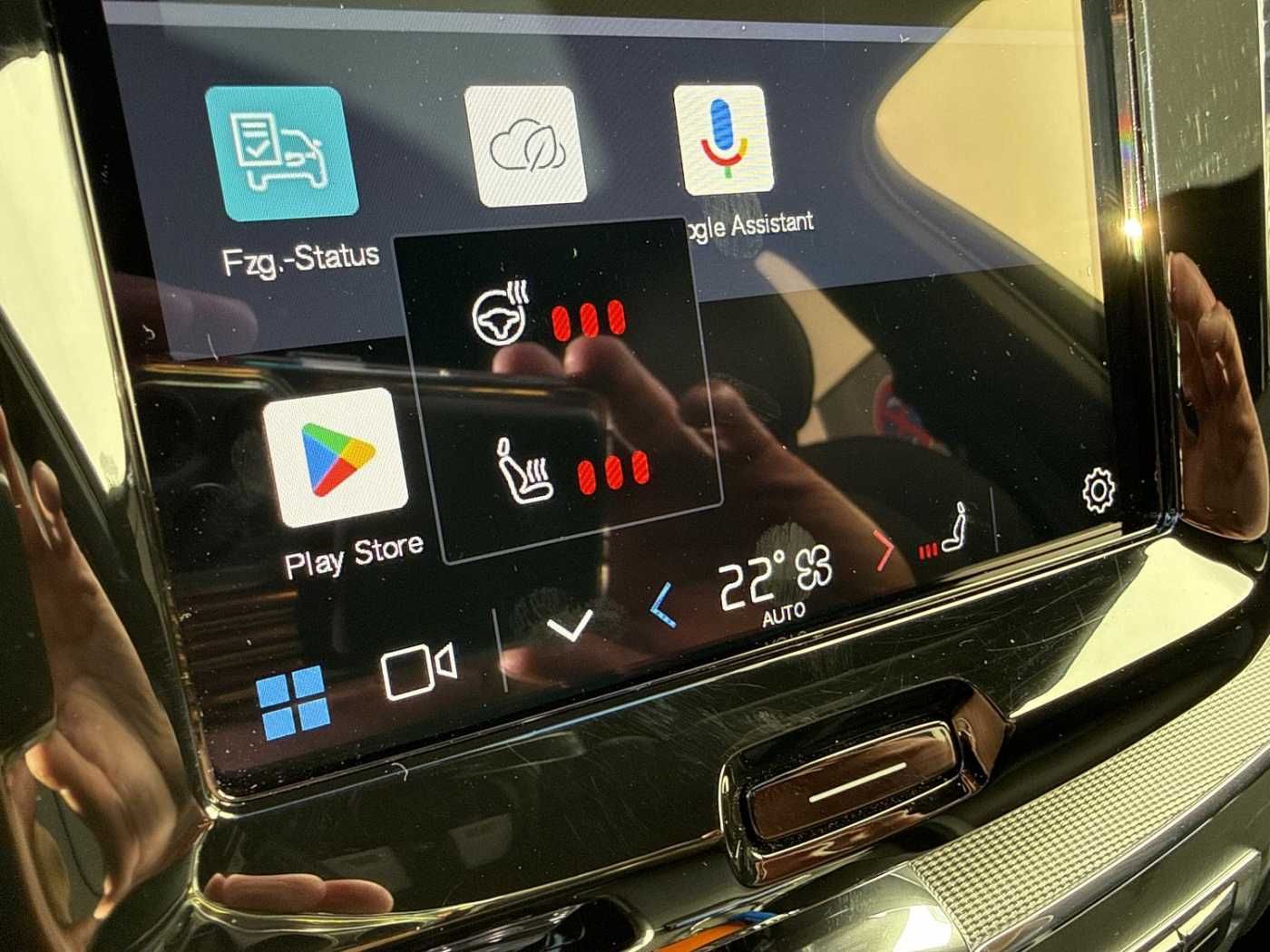 Volvo XC60 B5 Benzin AWD Plus Dark Mild-Hybrid