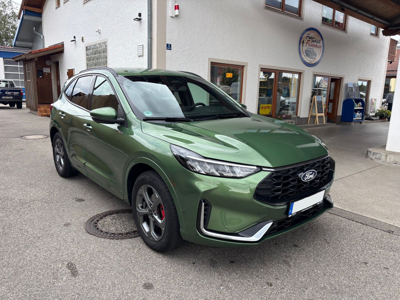 Ford Kuga Hybrid ST-Line X - Samsaru's Car Outlet
