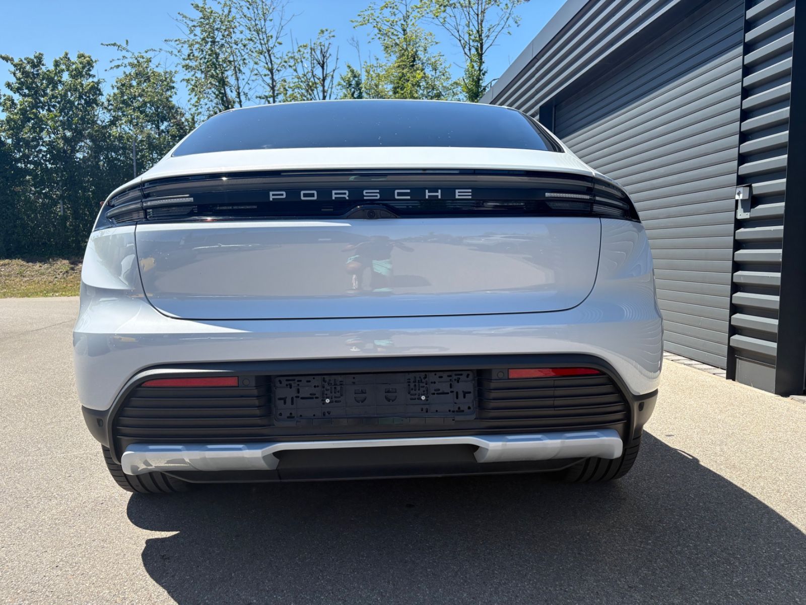 Porsche Macan Electric 4 S - Samsaru's Car Outlet