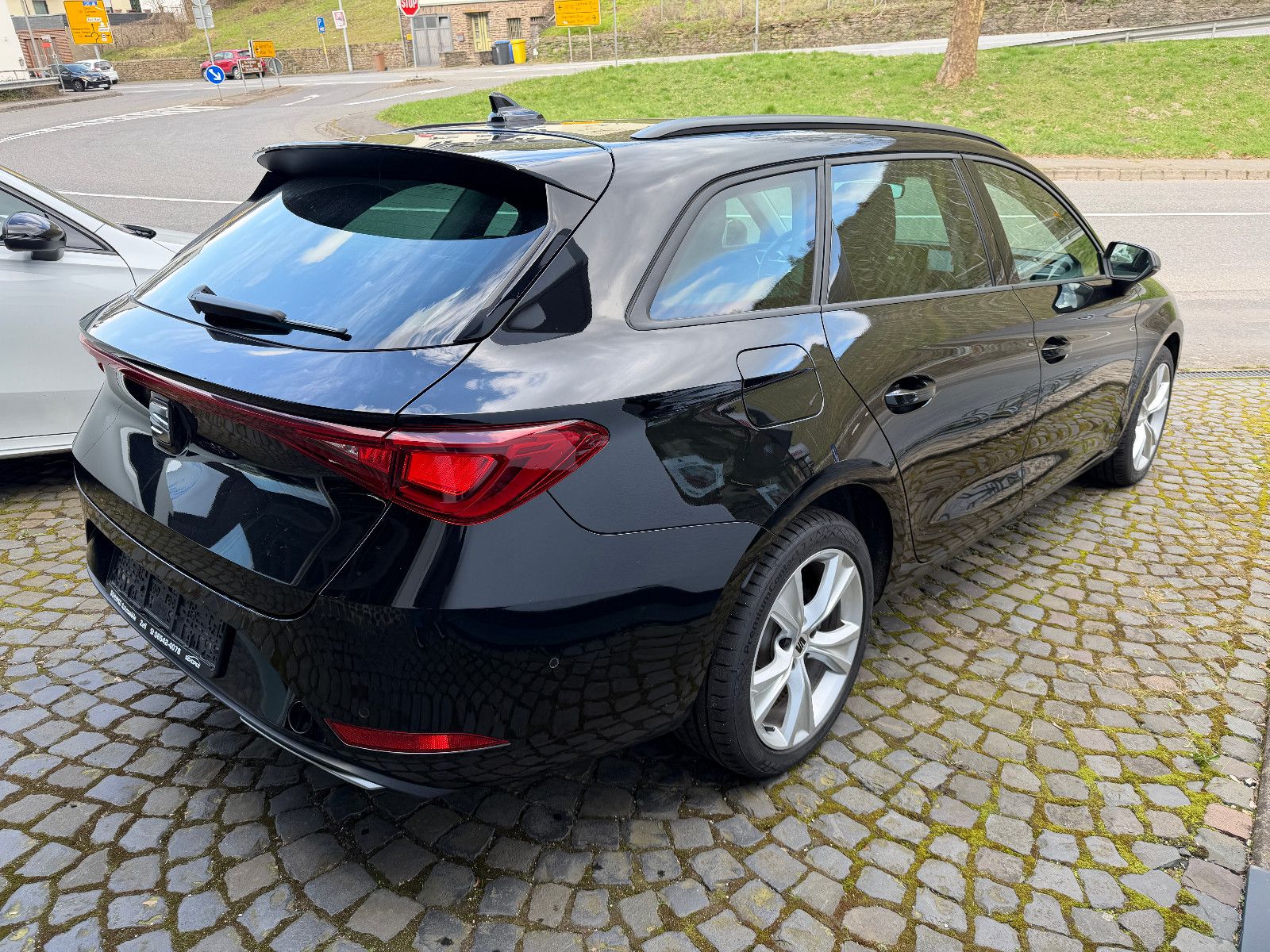 Seat Leon Sportstourer 1.4 e-Hybrid DSG FR      AHK