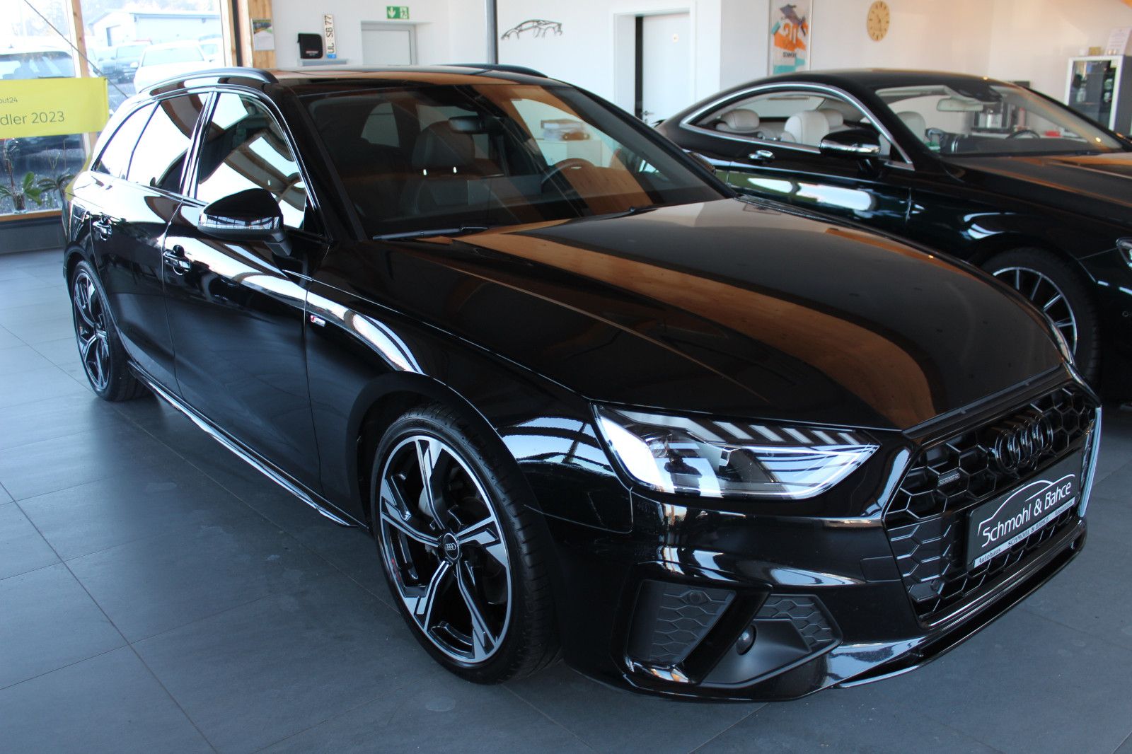 Audi A4 Avant 40 TDI quattro S line - Samsaru's Car Outlet