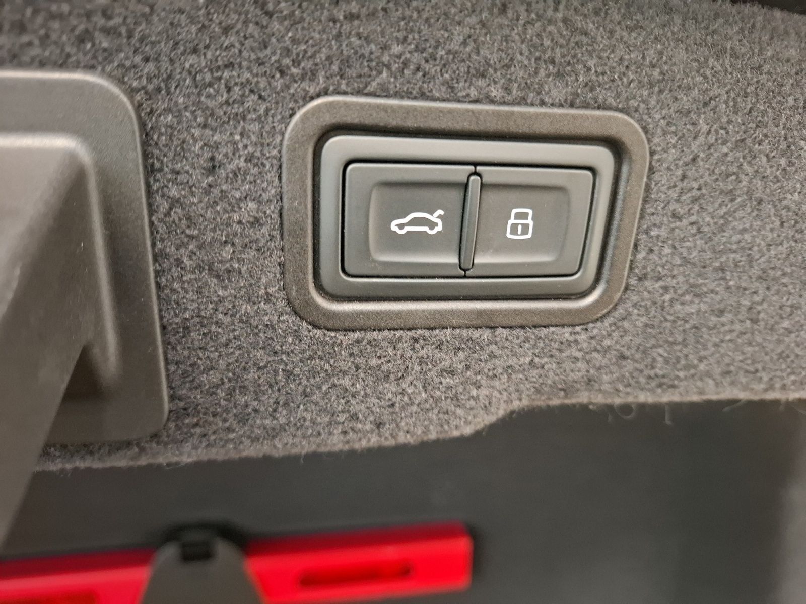 Audi A8 50 TDI quattro Lang S-Line - Samsaru's Car Outlet