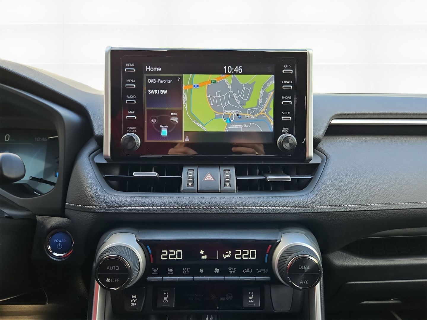 Toyota RAV 4 2.5 Hybrid Club+ - Samsaru's Car Outlet