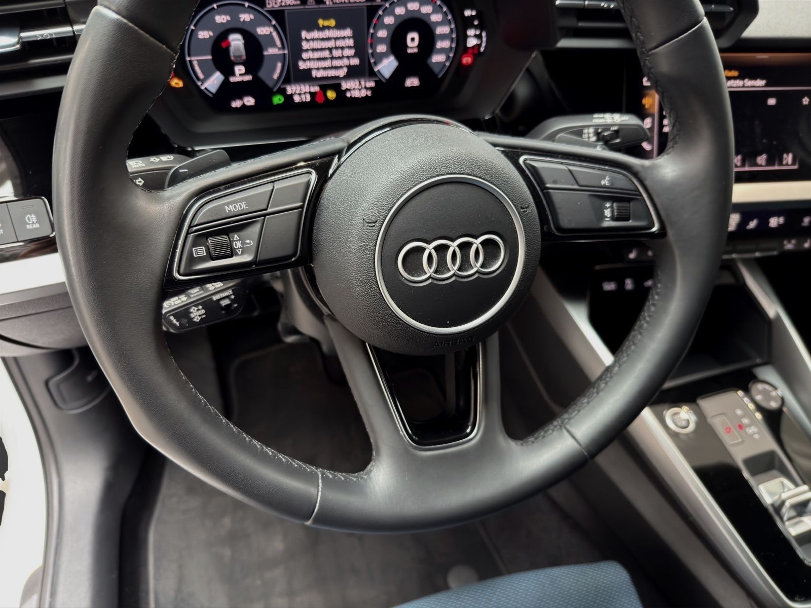 Audi A3 Sportback 45 TFSIe S LINE LED SITZHZ GJR LM17