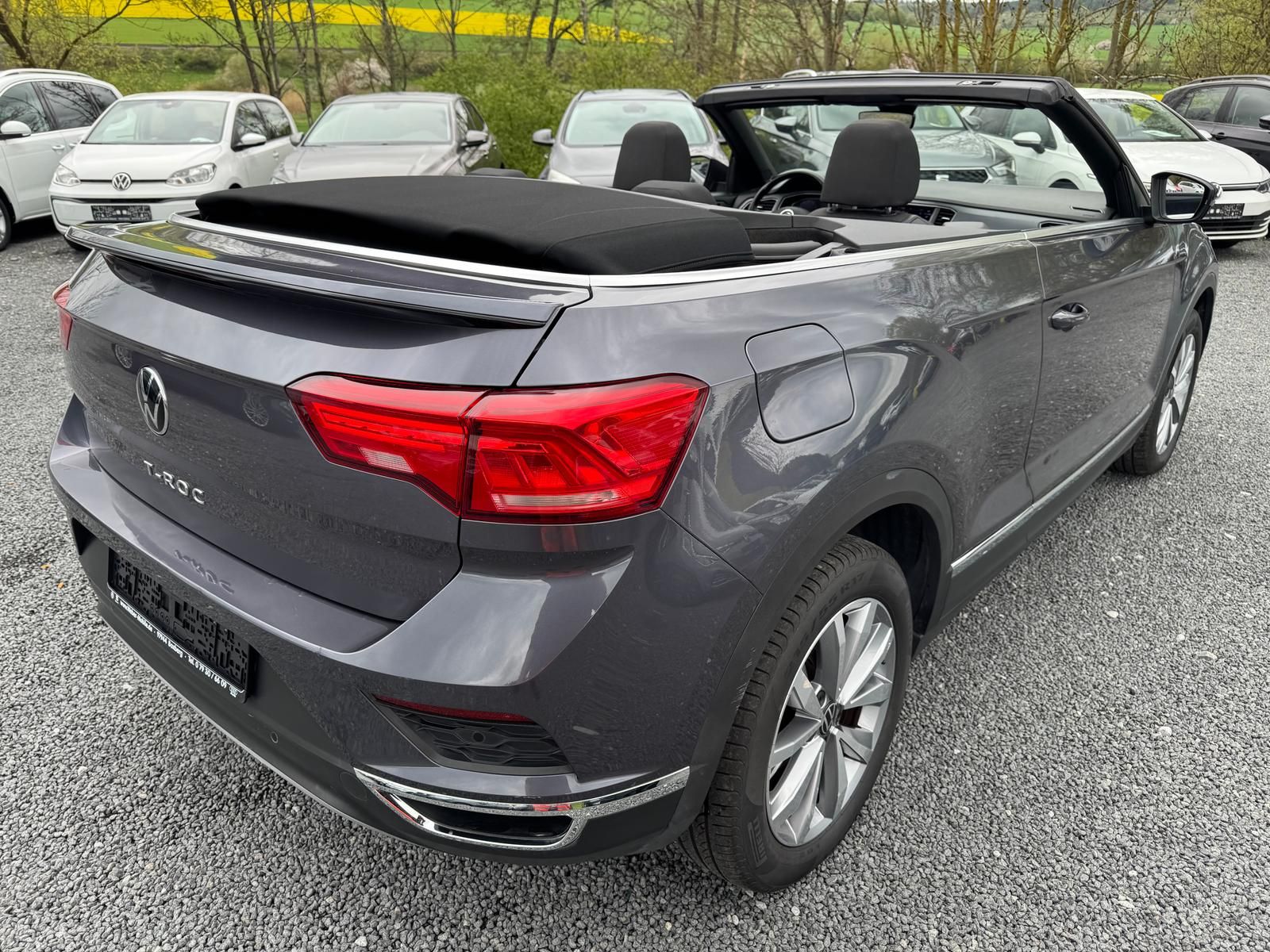 Volkswagen T-Roc 1.5 TSI Style - Samsaru's Car Outlet