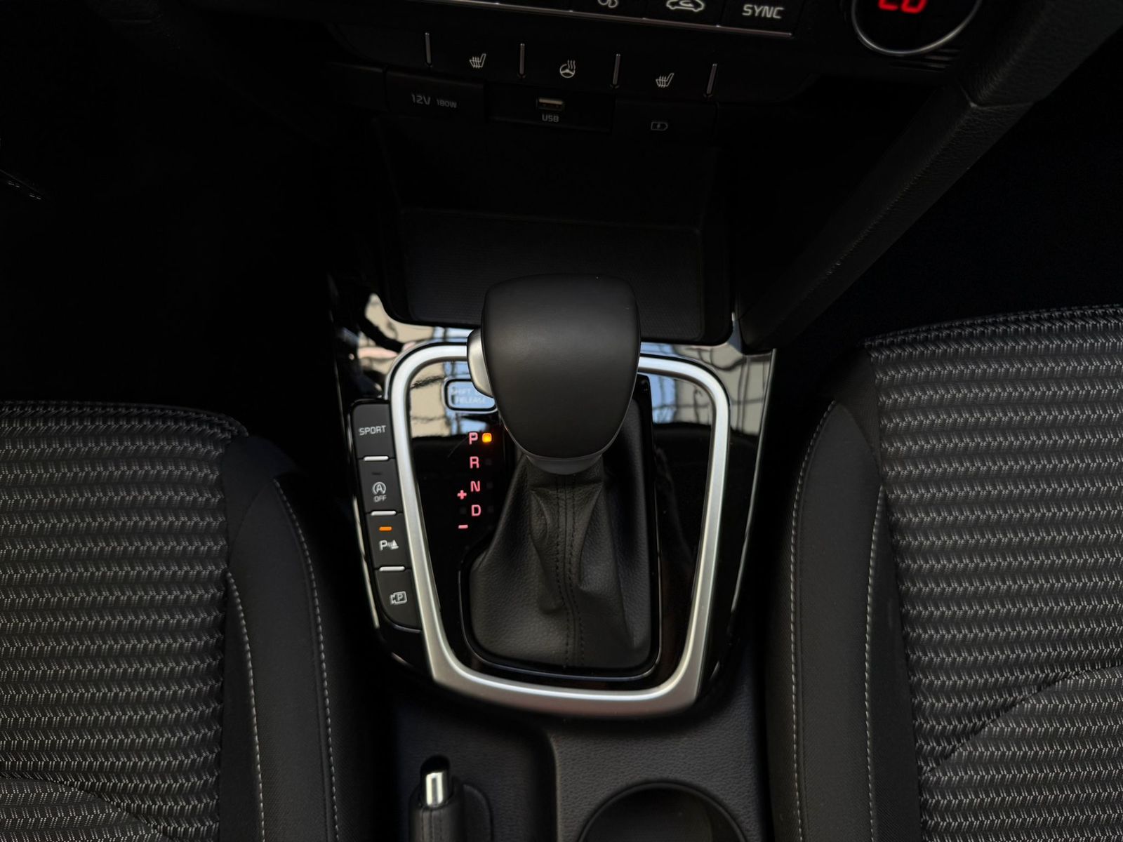 Kia Ceed 1.5 T-GDI Vision - Samsaru's Car Outlet