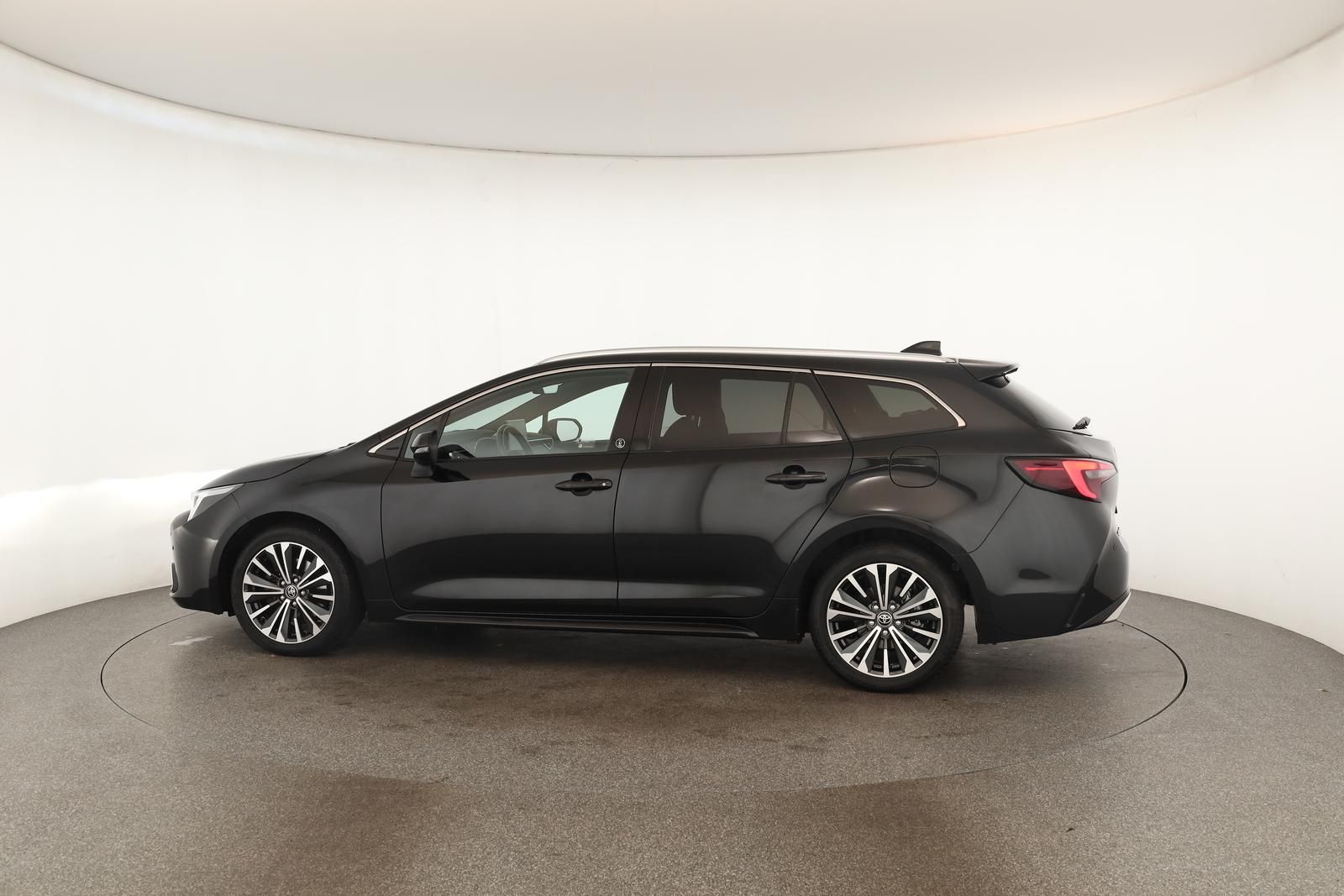 Toyota Corolla Touring Sports 2.0 CVT Team D Navi Kam