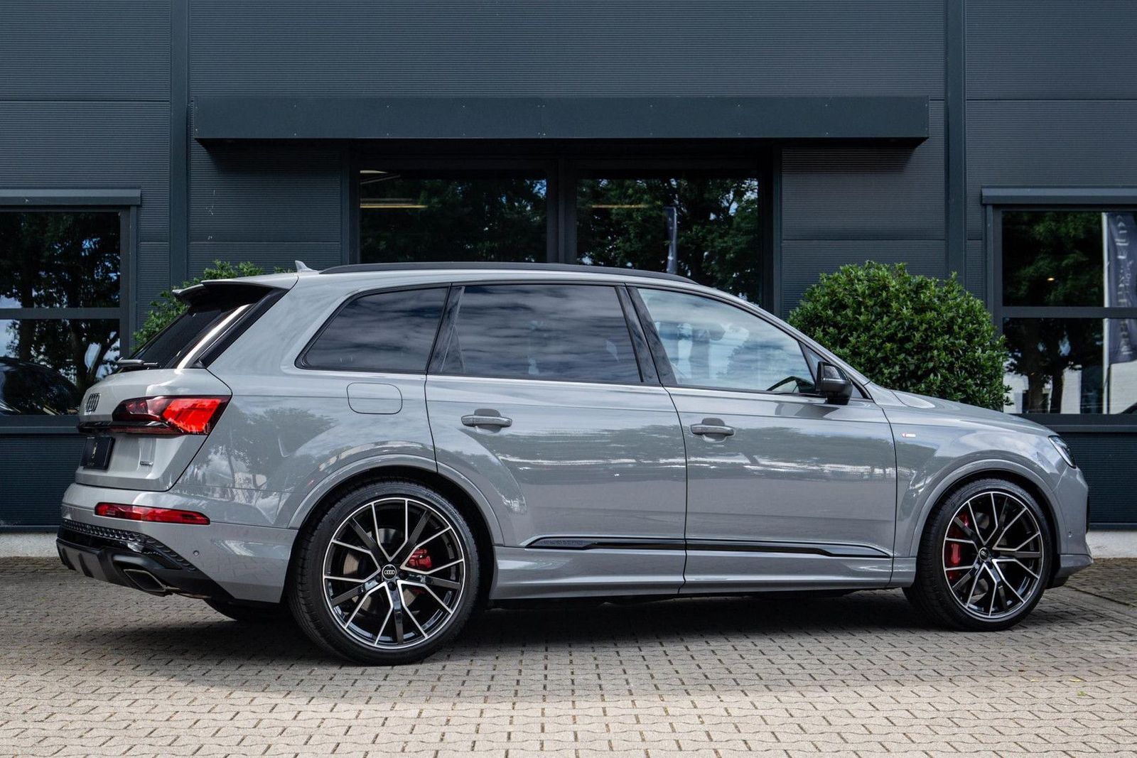 Audi Q7 60 TFSI e Competition 490pk, Carbon, Full-opt