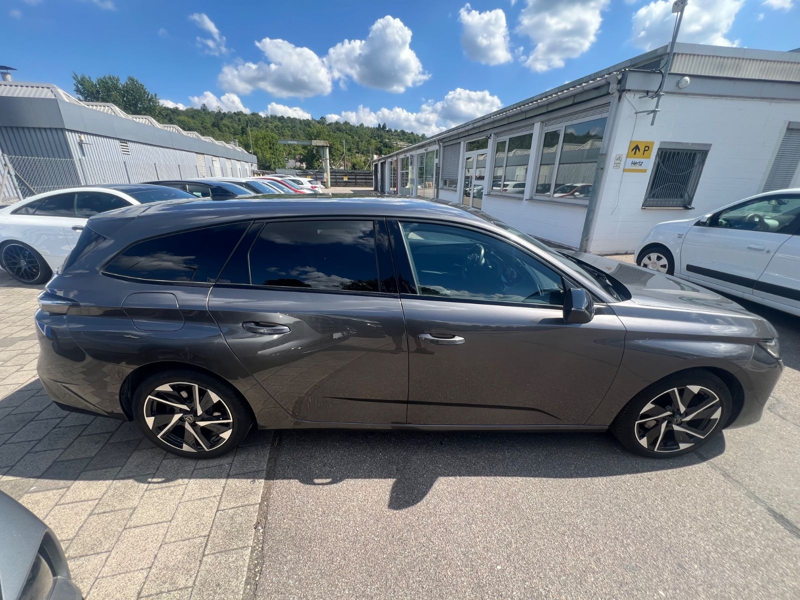 Peugeot 308 SW Allure - Samsaru's Car Outlet