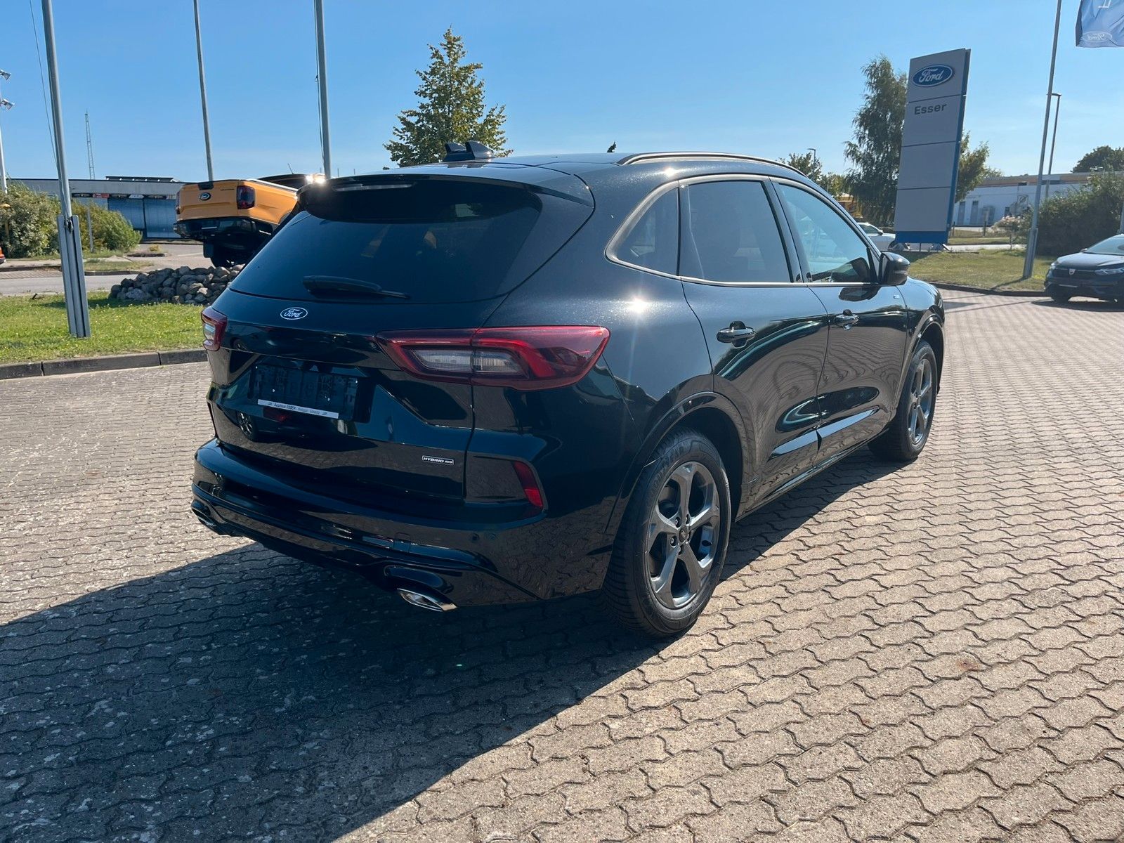 Ford Kuga ST-Line 2.5 FHEV 4x4 - Samsaru's Car Outlet